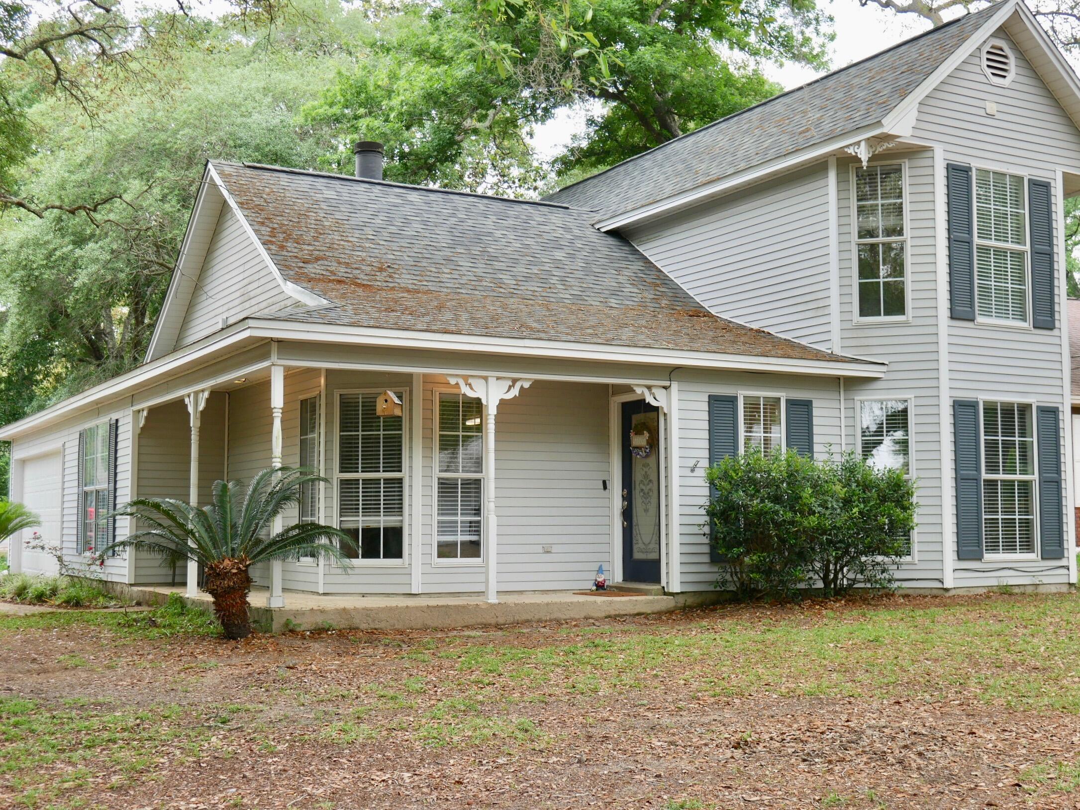 VILLAGE OAKS - Residential