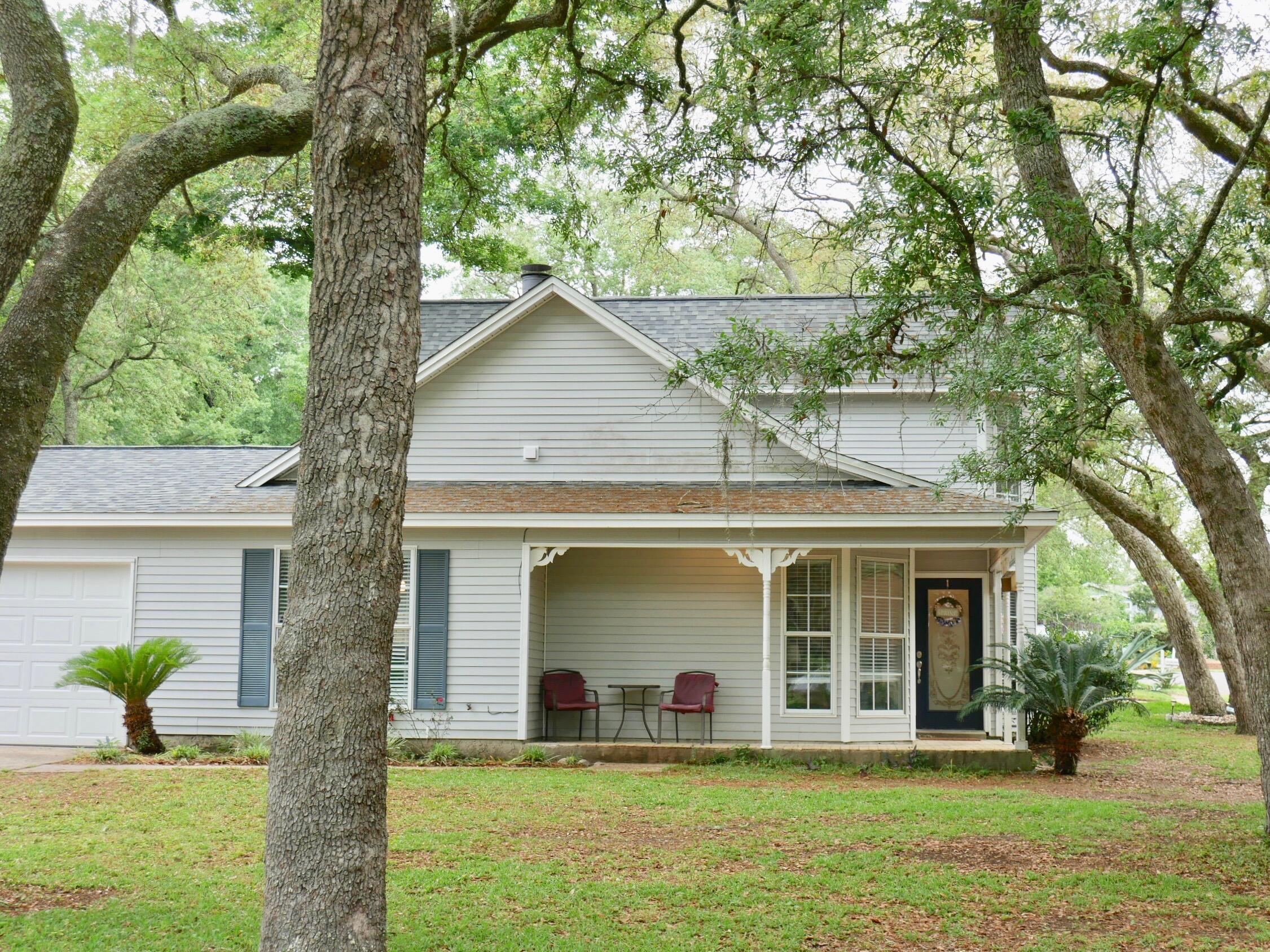 VILLAGE OAKS - Residential