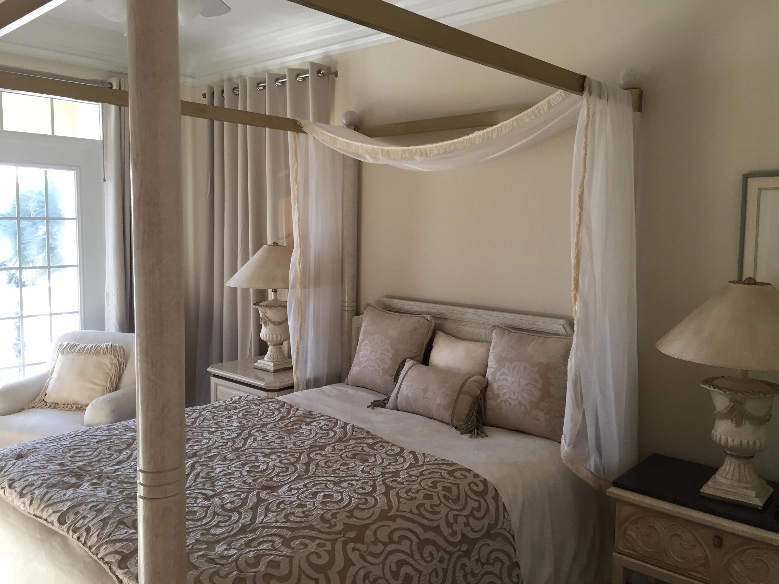 LAGUNA BEACH - Residential