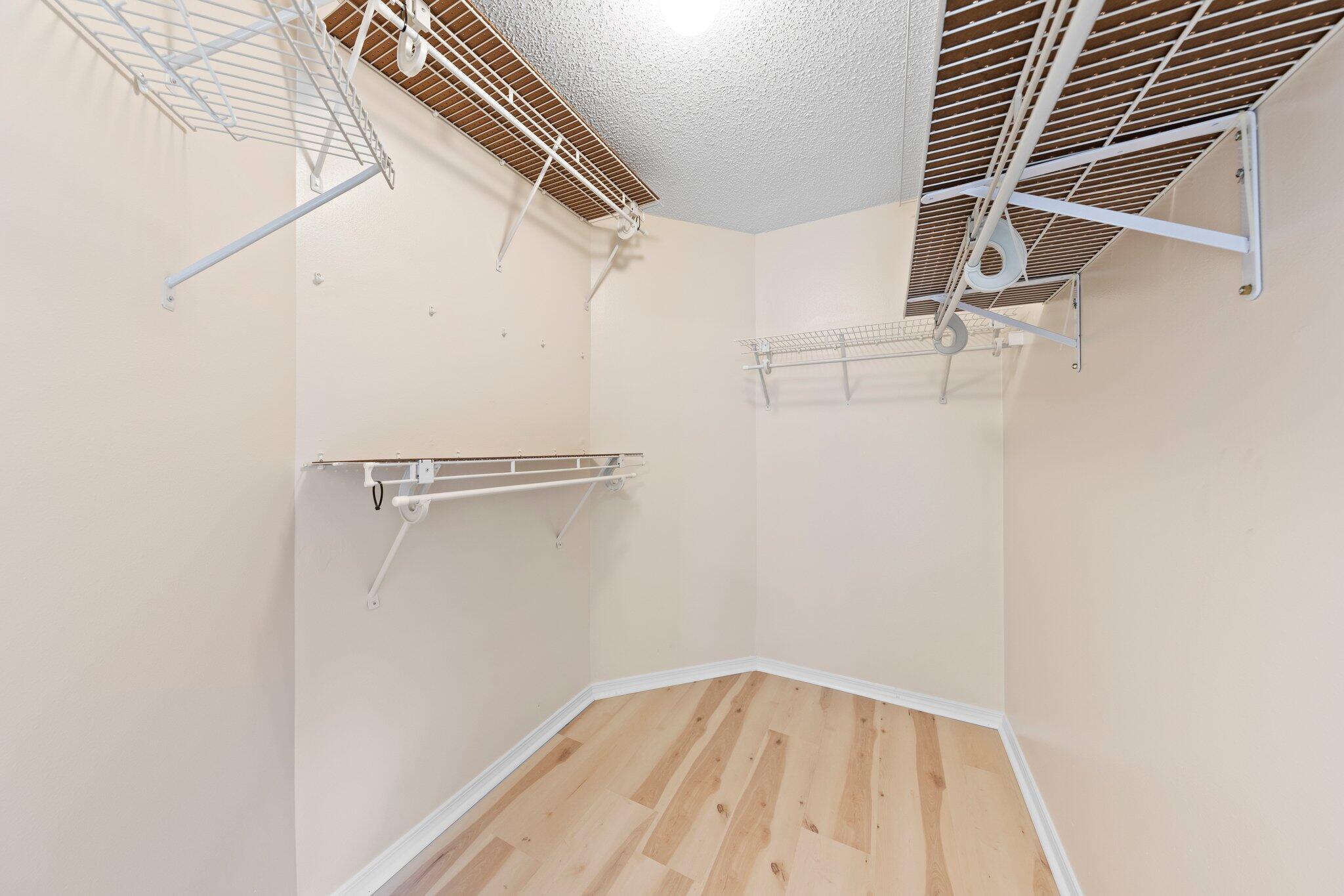 PARKWOOD COVE AT BLUEWATER BAY - Residential Lease