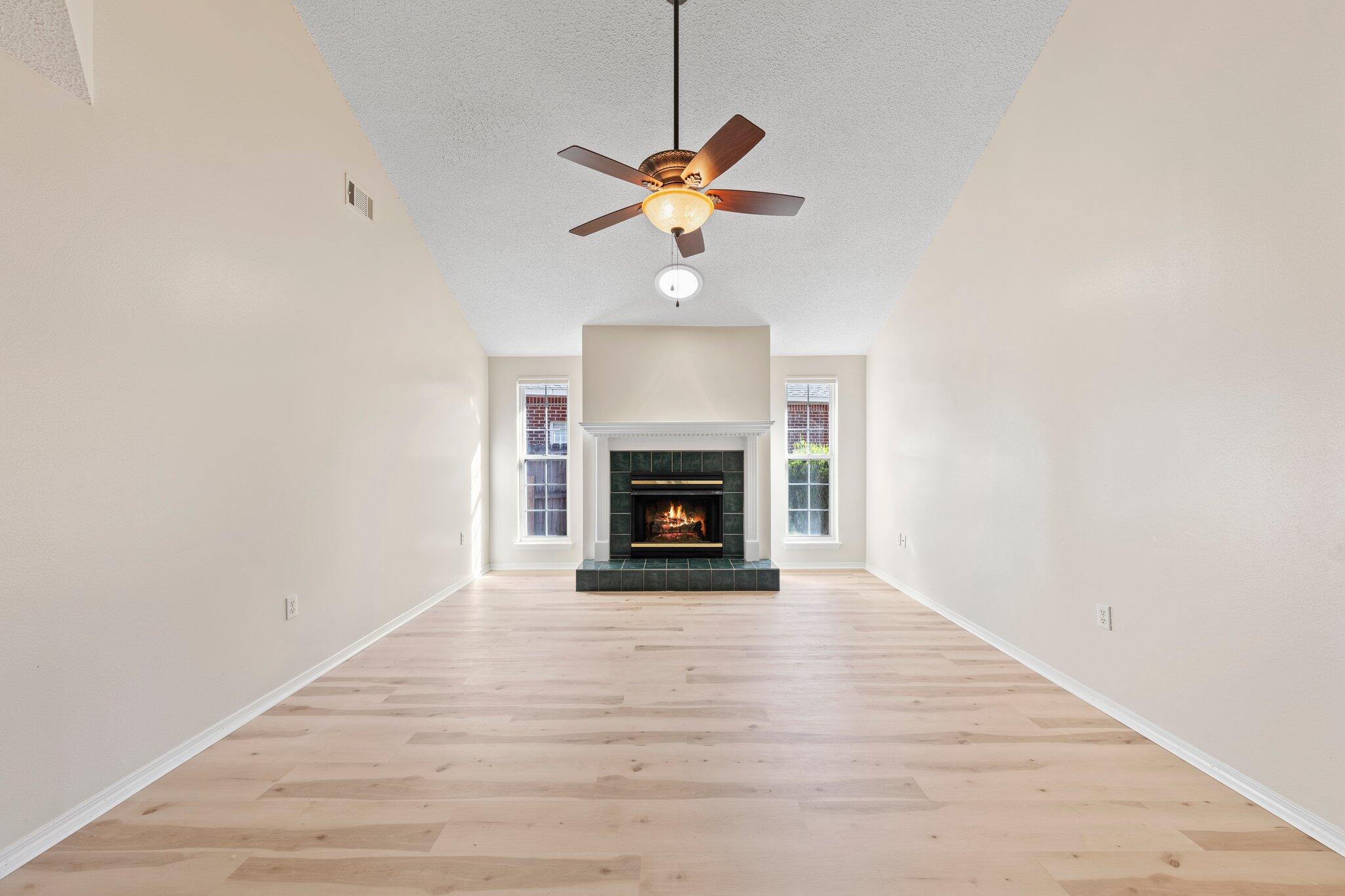 PARKWOOD COVE AT BLUEWATER BAY - Residential Lease