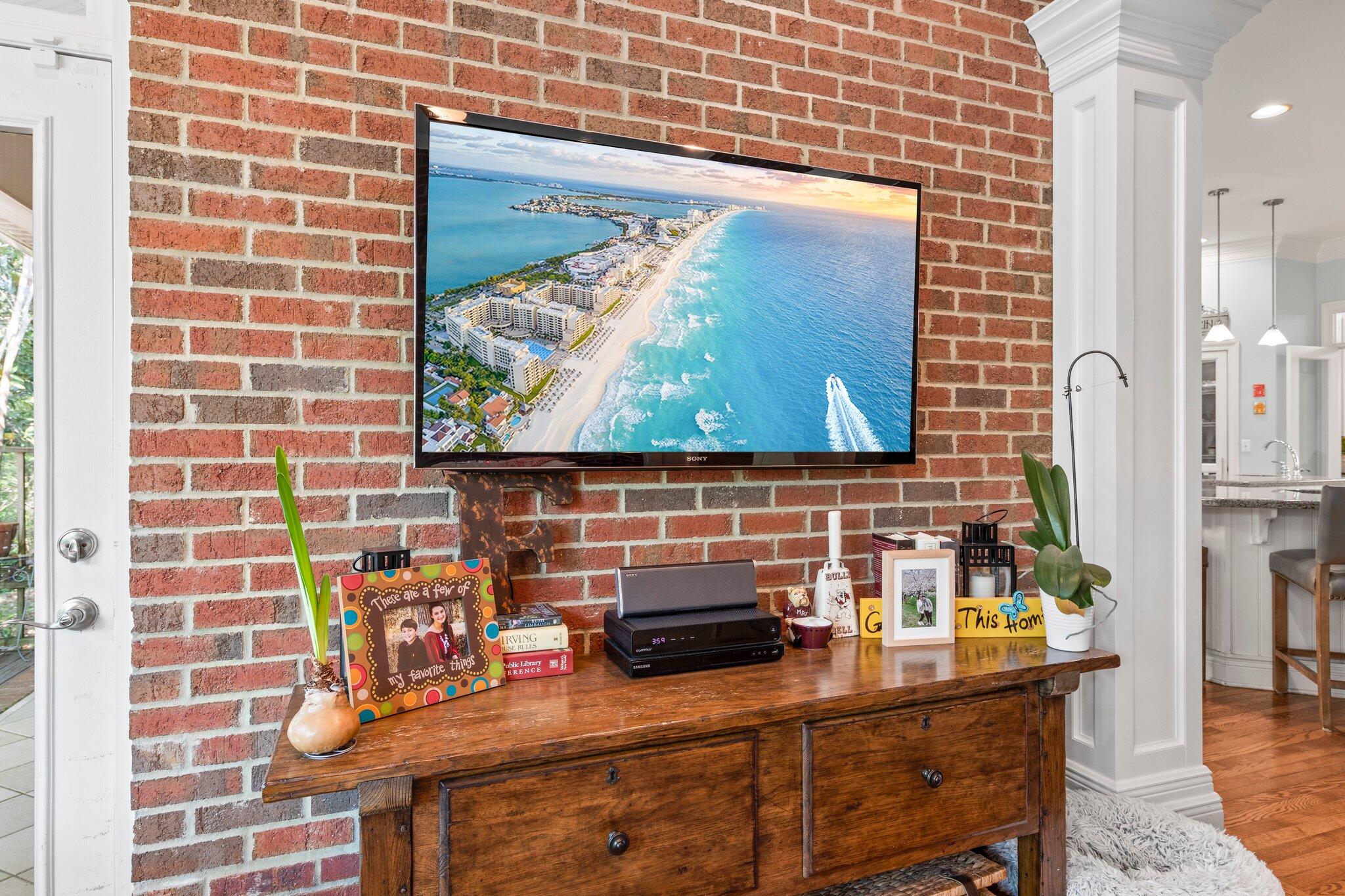 ROCKY BAYOU ESTATES - Residential Lease