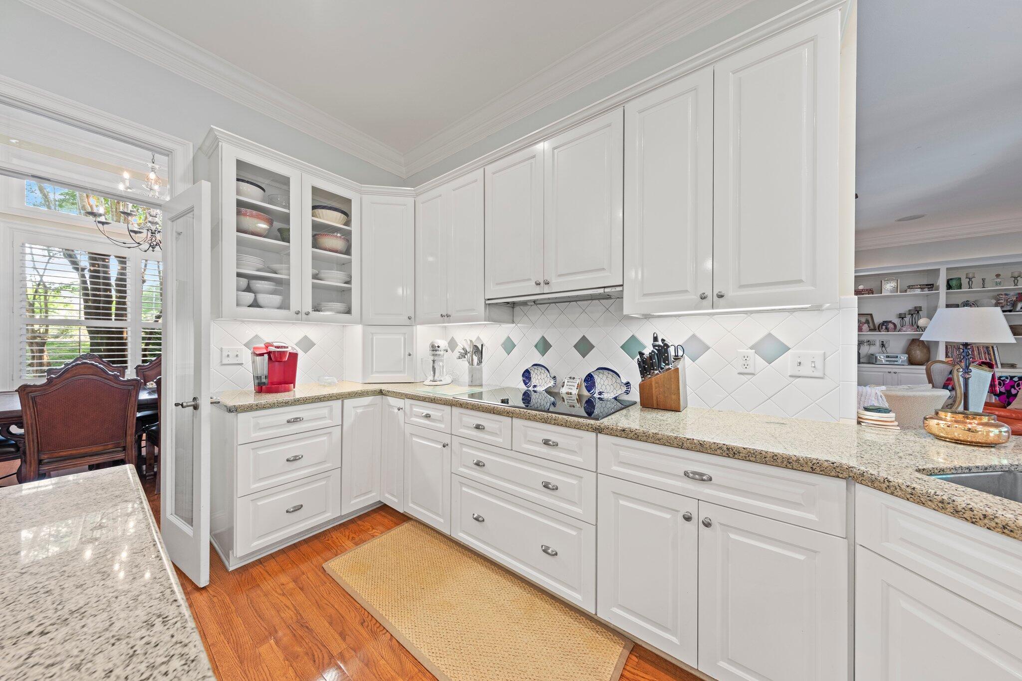 ROCKY BAYOU ESTATES - Residential Lease