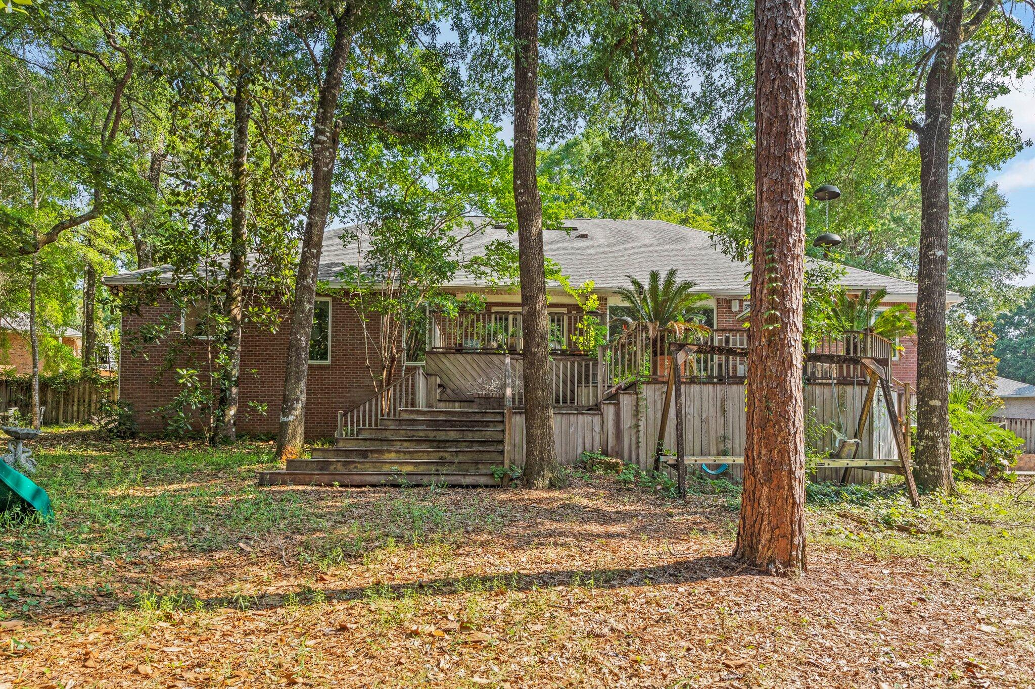 ROCKY BAYOU ESTATES - Residential Lease