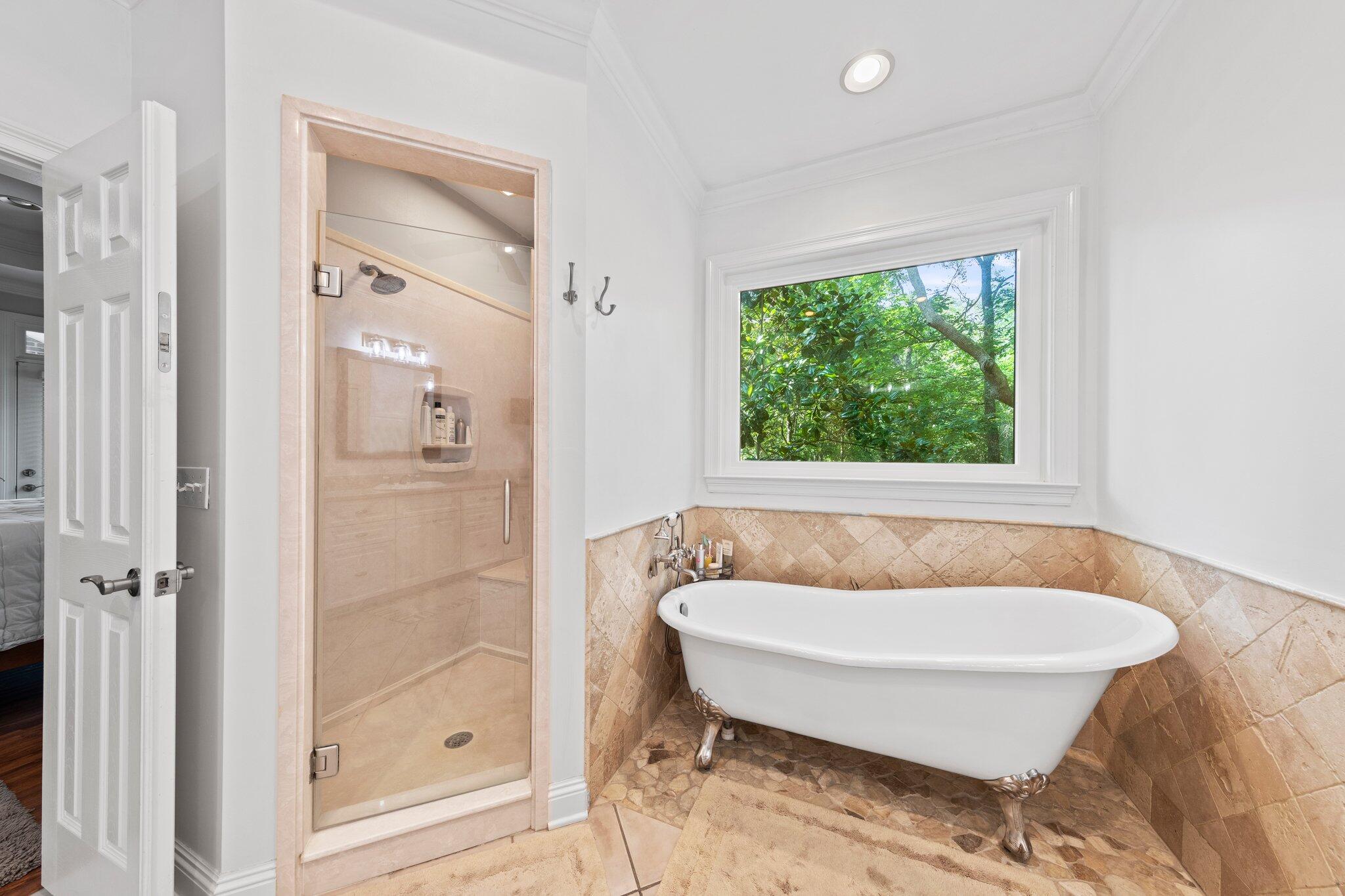 ROCKY BAYOU ESTATES - Residential Lease