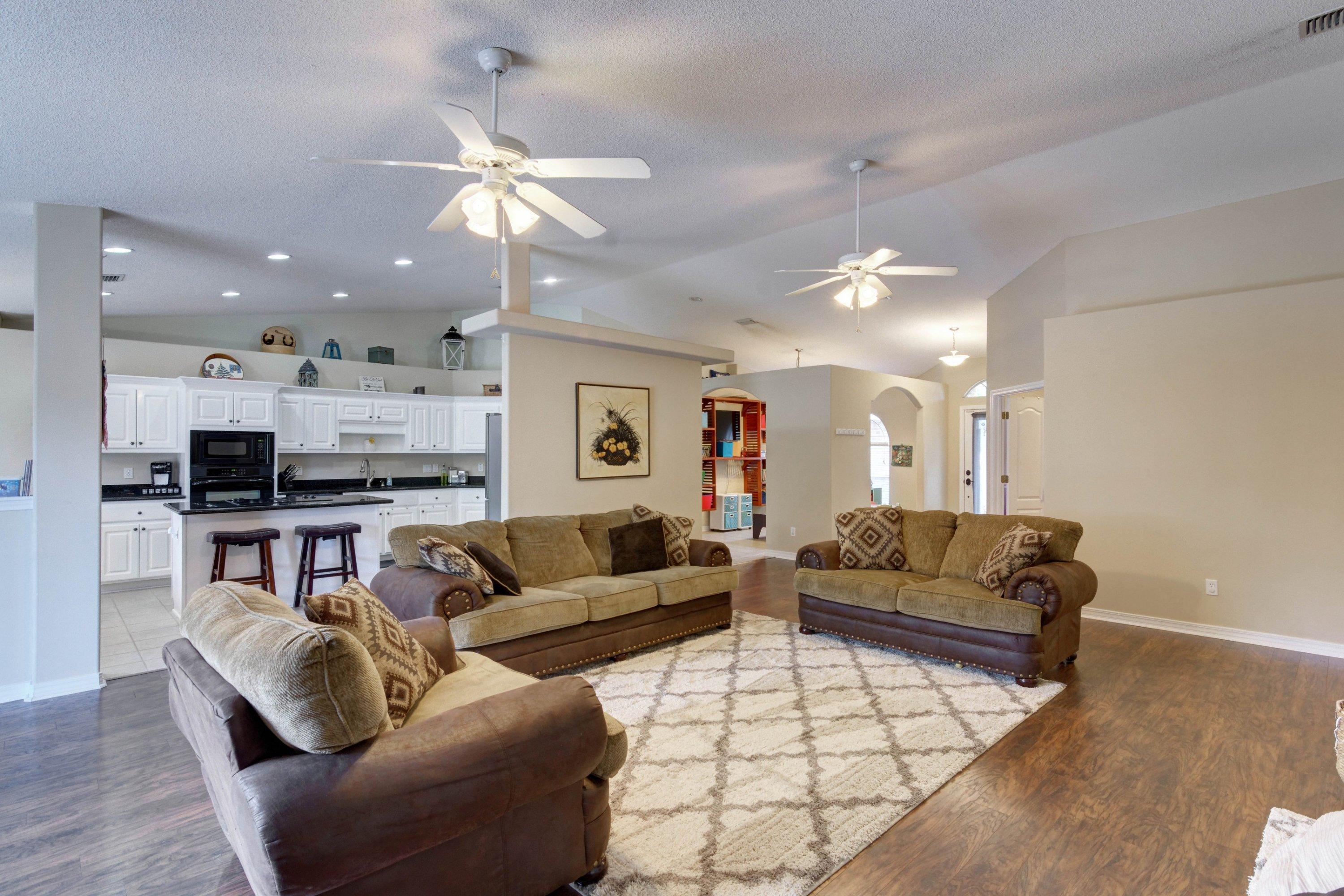 HOLLEY BY THE SEA - Residential