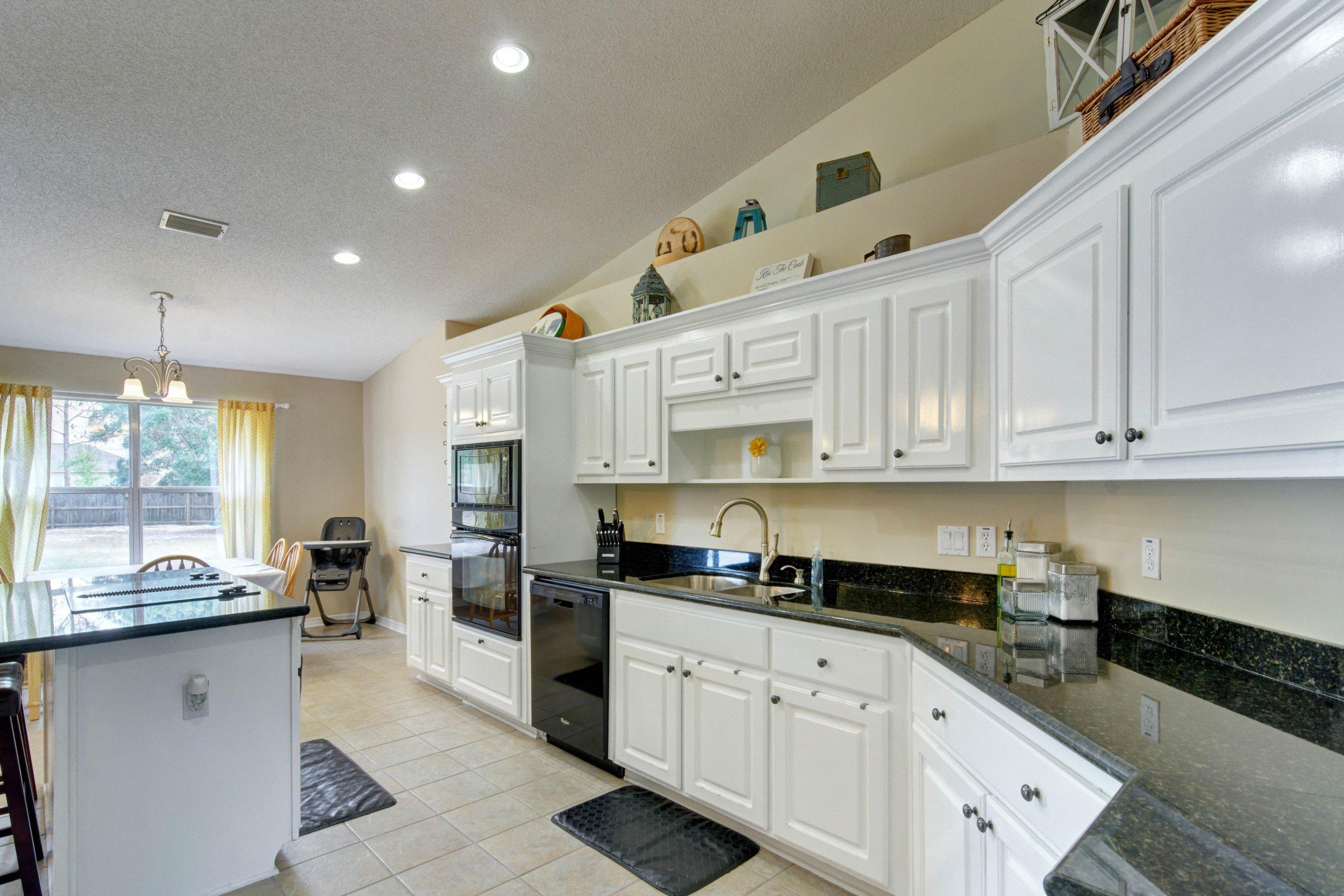 HOLLEY BY THE SEA - Residential