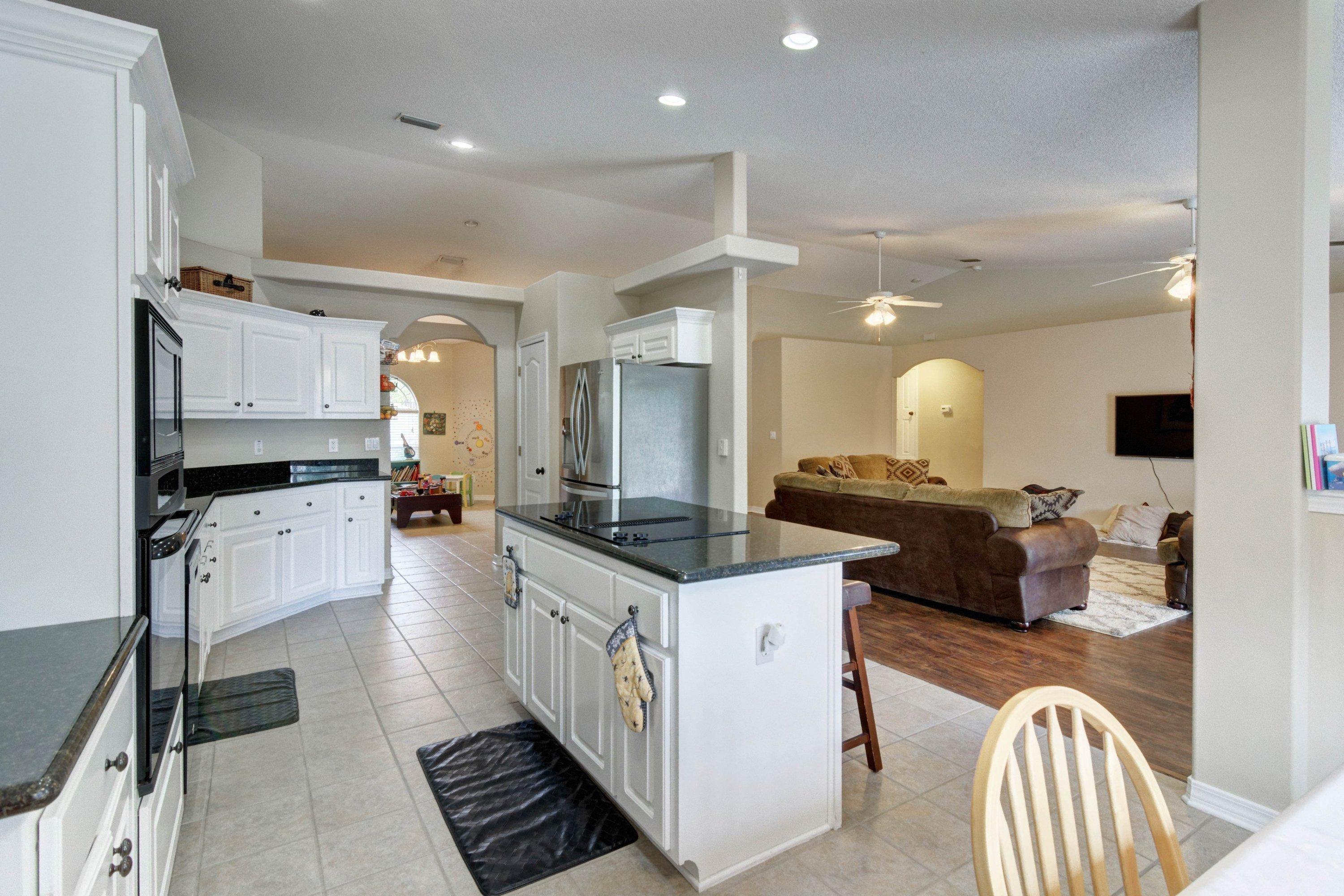 HOLLEY BY THE SEA - Residential