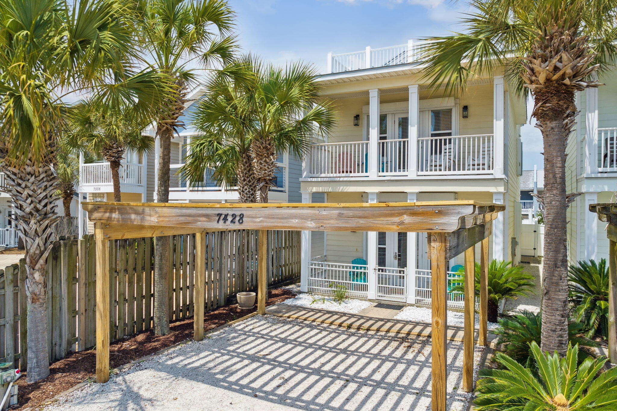 HOLIDAY BEACH UNIT 16 - Residential