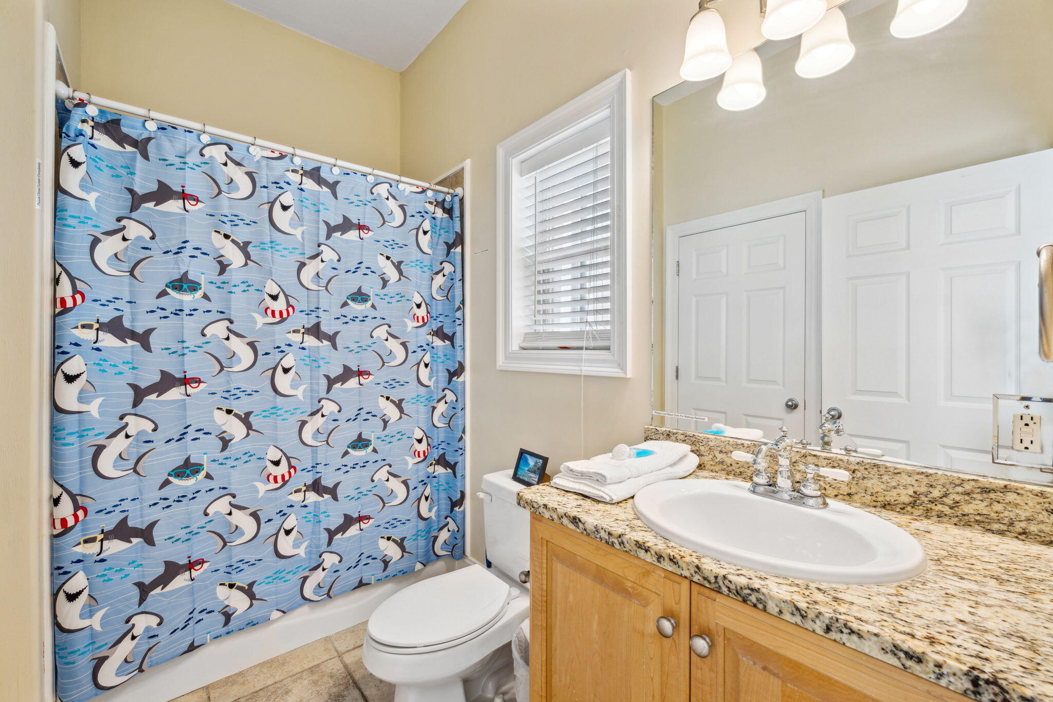 HOLIDAY BEACH UNIT 16 - Residential