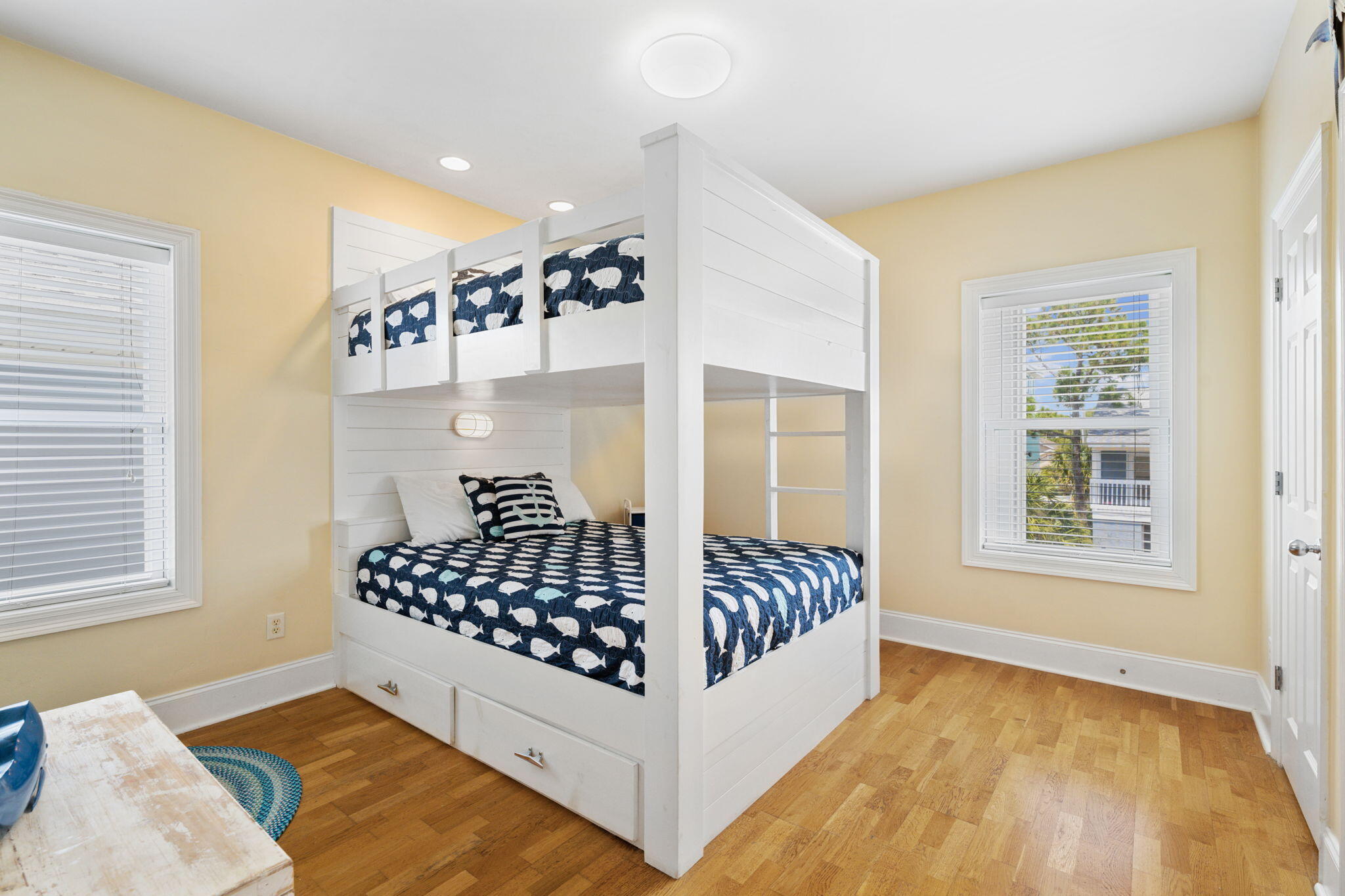 HOLIDAY BEACH UNIT 16 - Residential