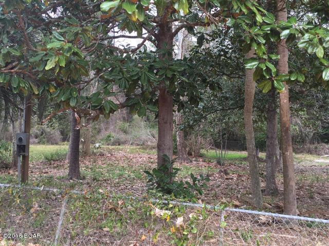 NO RECORDED SUBDIVISION - Land