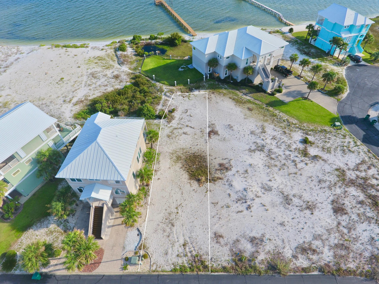 CARIBBEAN ISLE - Land