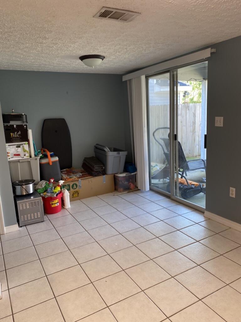 forest oak ph 3 - Residential Lease