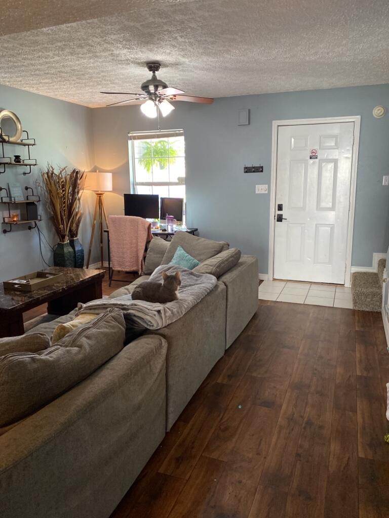 forest oak ph 3 - Residential Lease