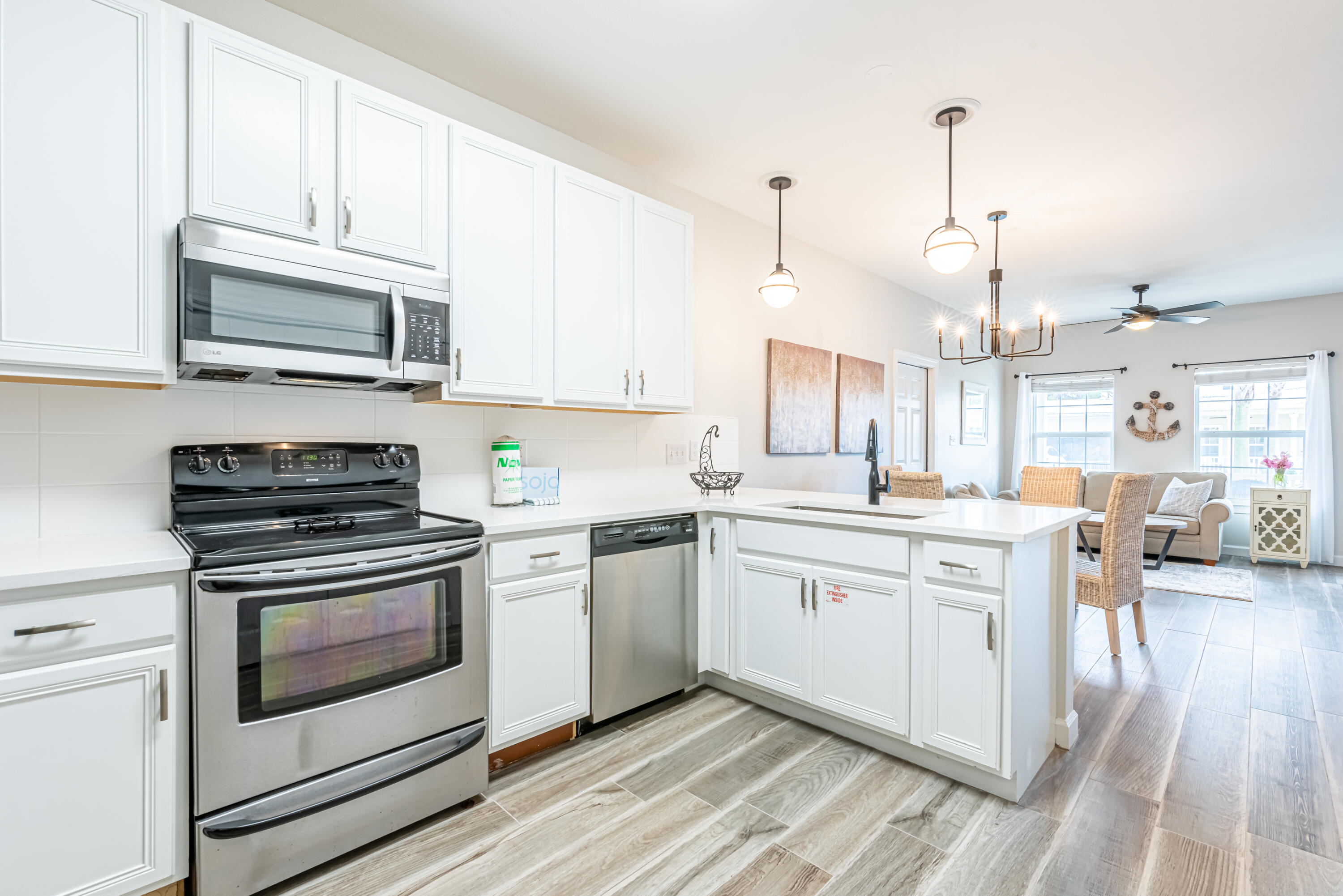 MIRAMAR PALMS - Residential