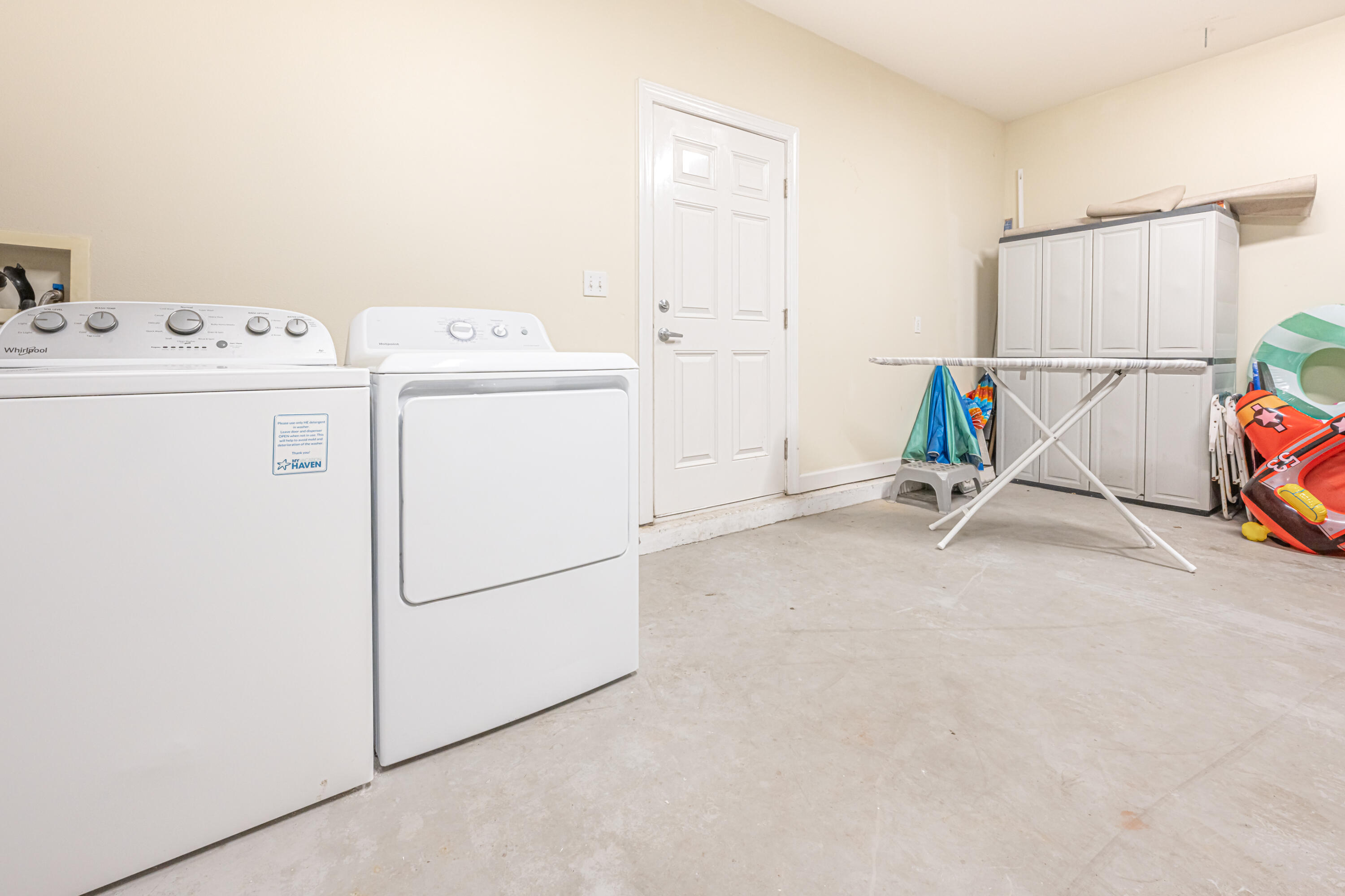 MIRAMAR PALMS - Residential