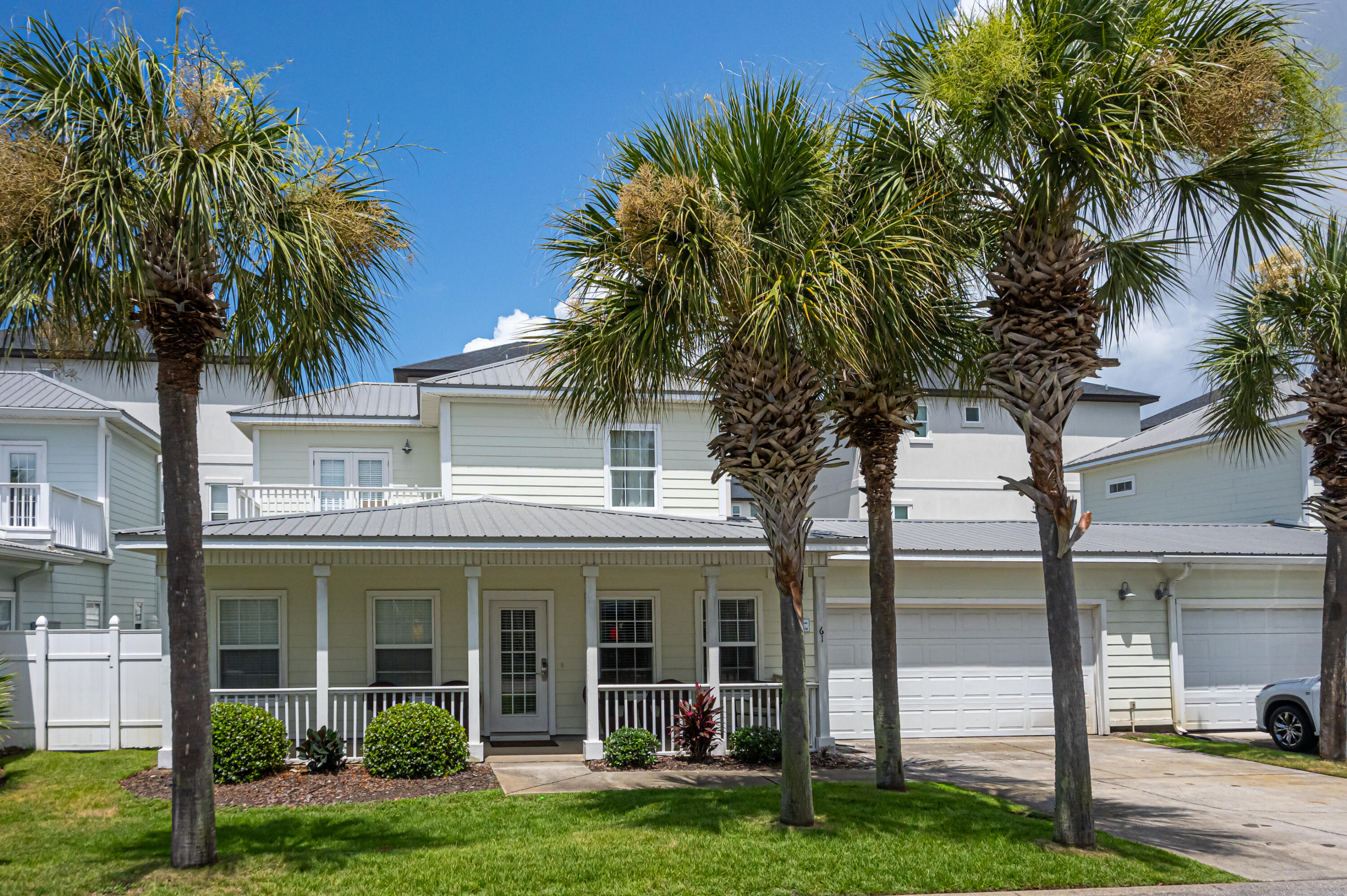 MIRAMAR PALMS - Residential