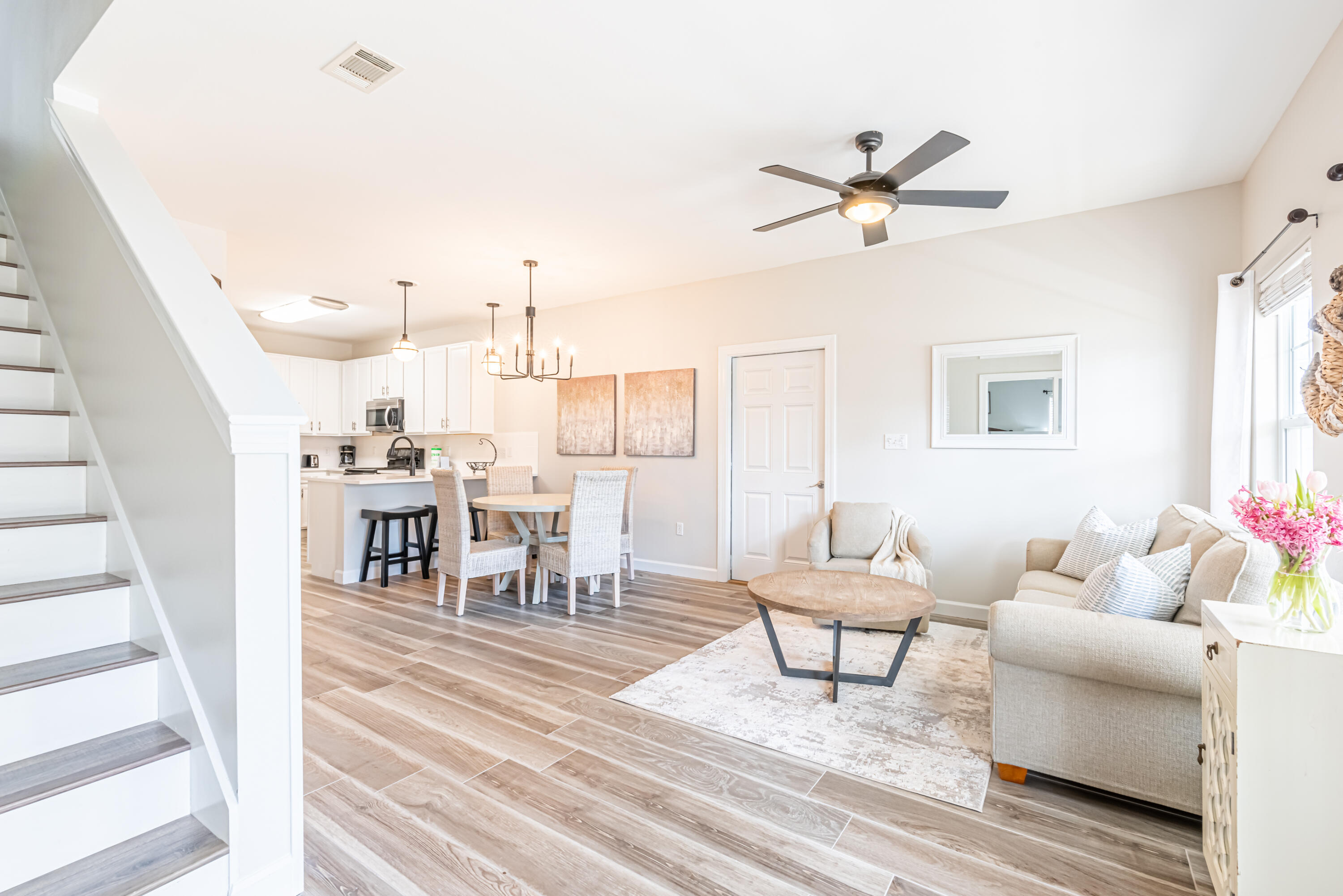 MIRAMAR PALMS - Residential