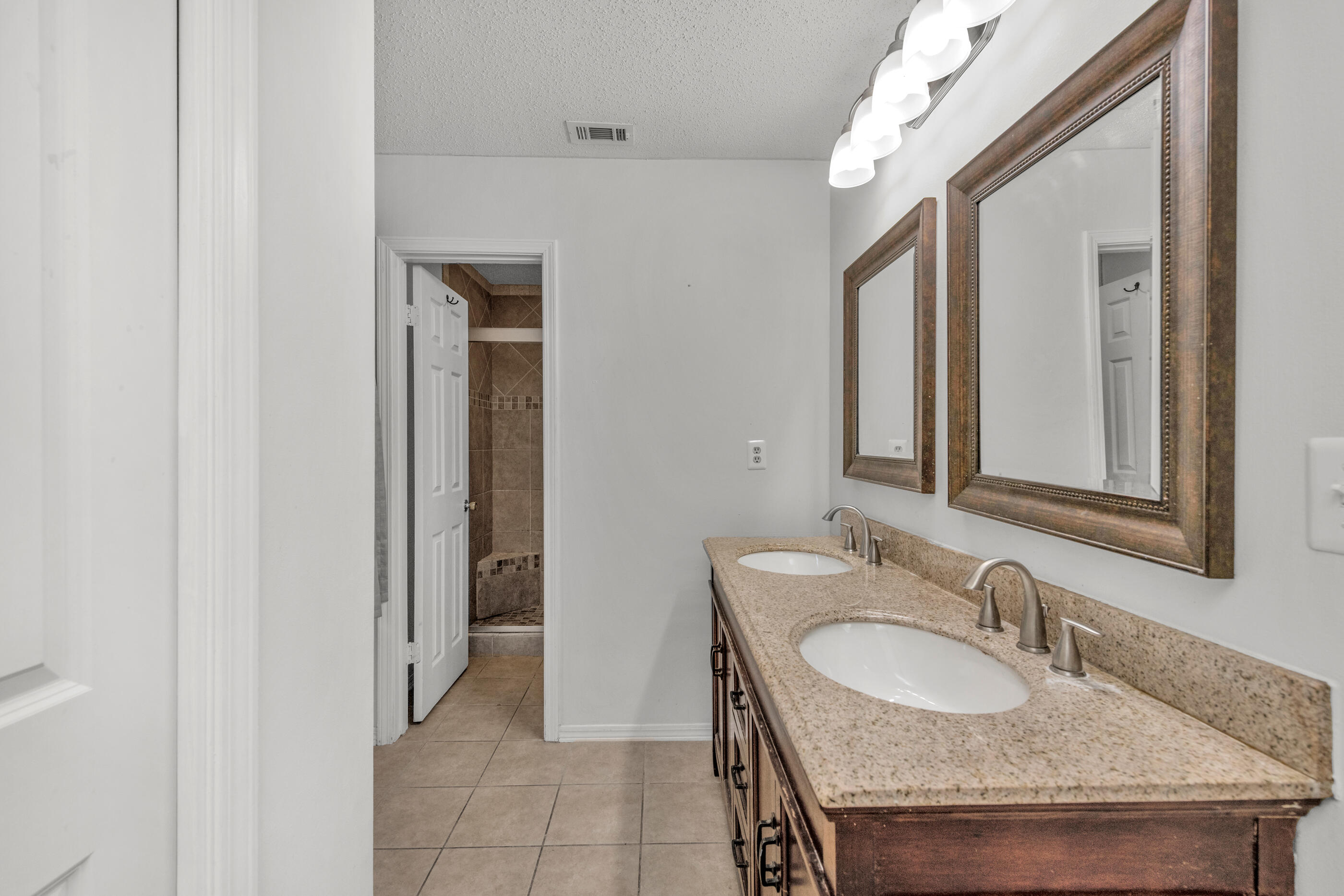 PAGE PLACE 2 - Residential