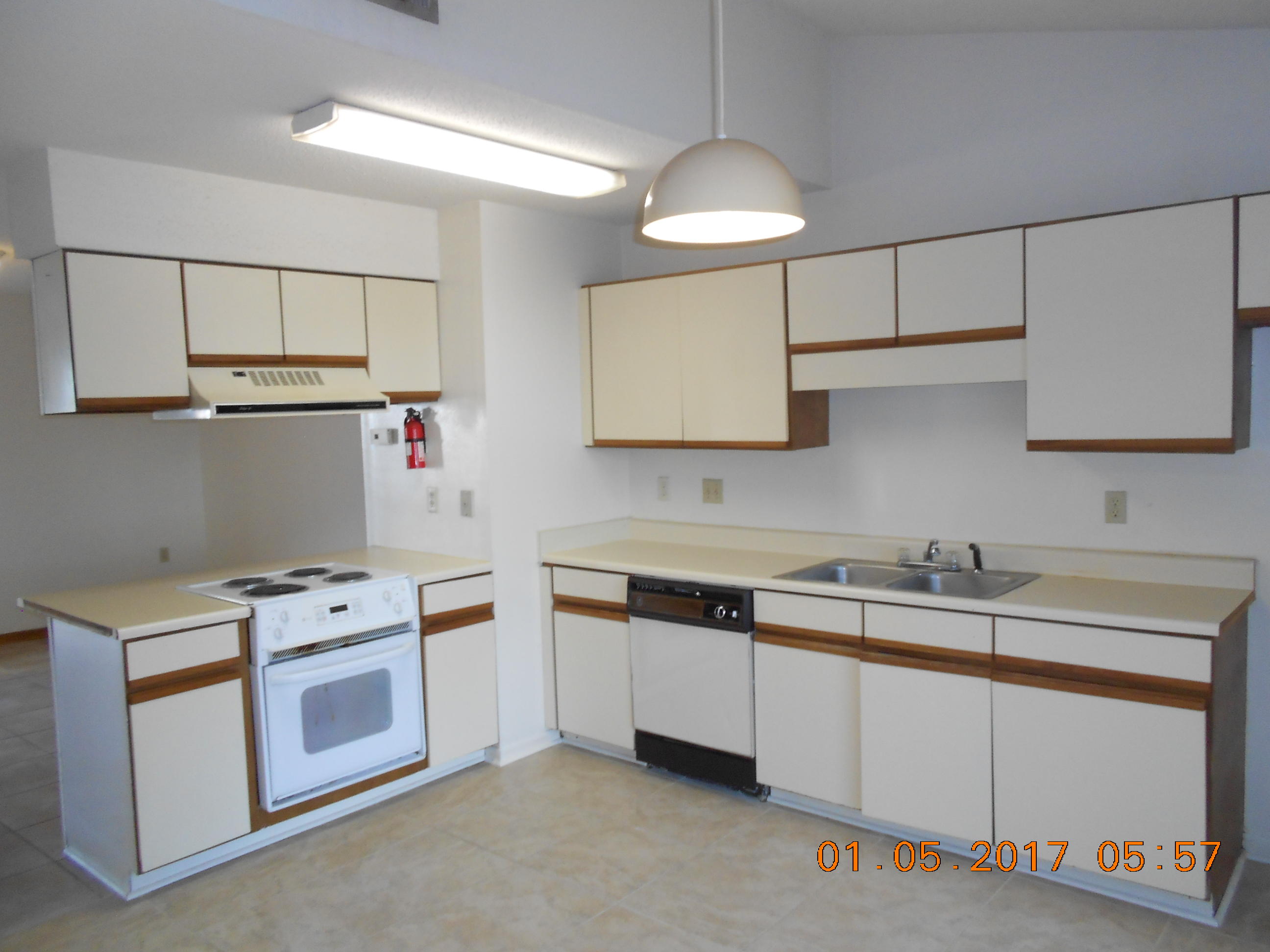 SCOTTWOOD - Residential Lease