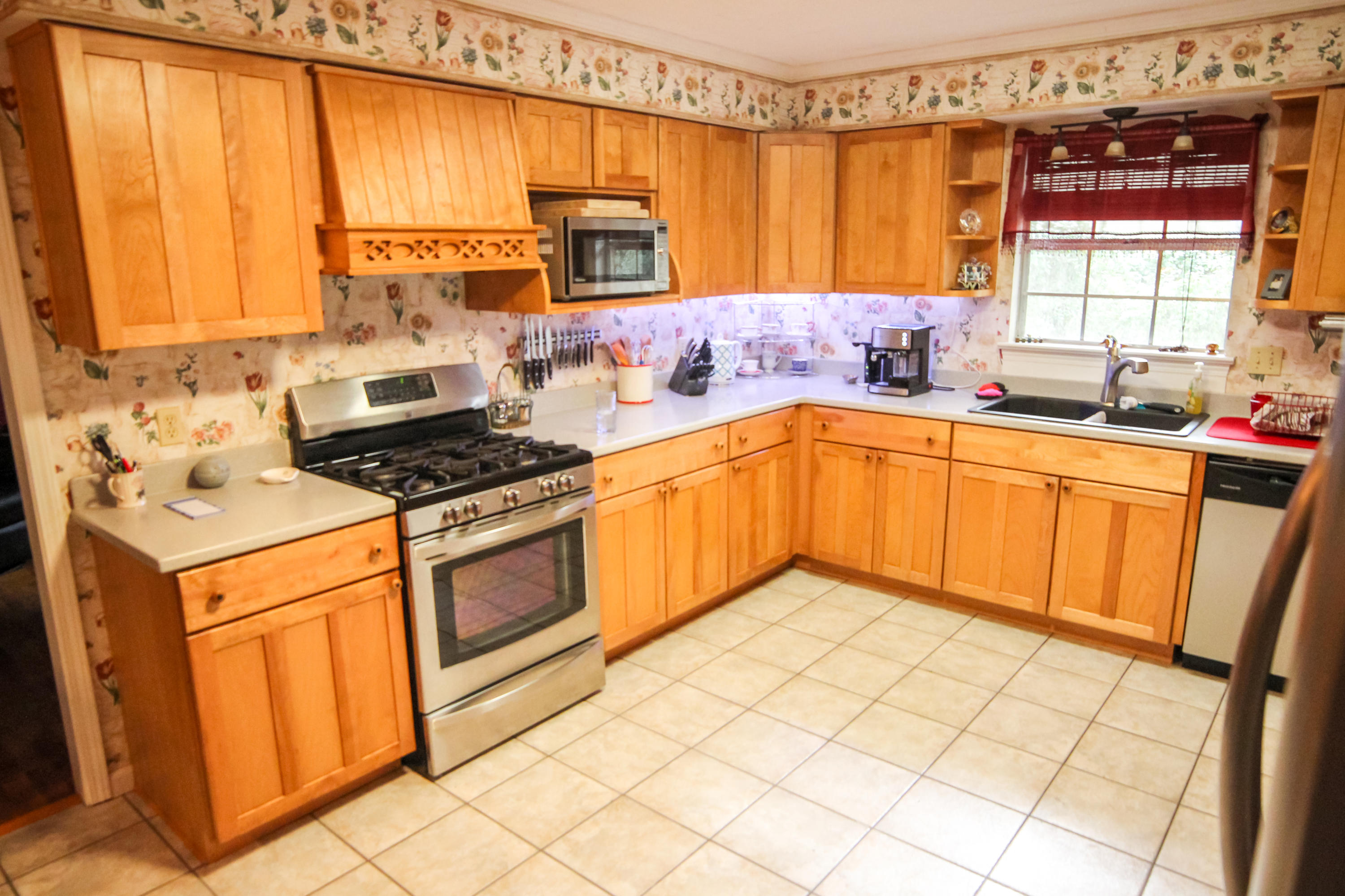 LAKE LORRAINE ESTATES - Residential