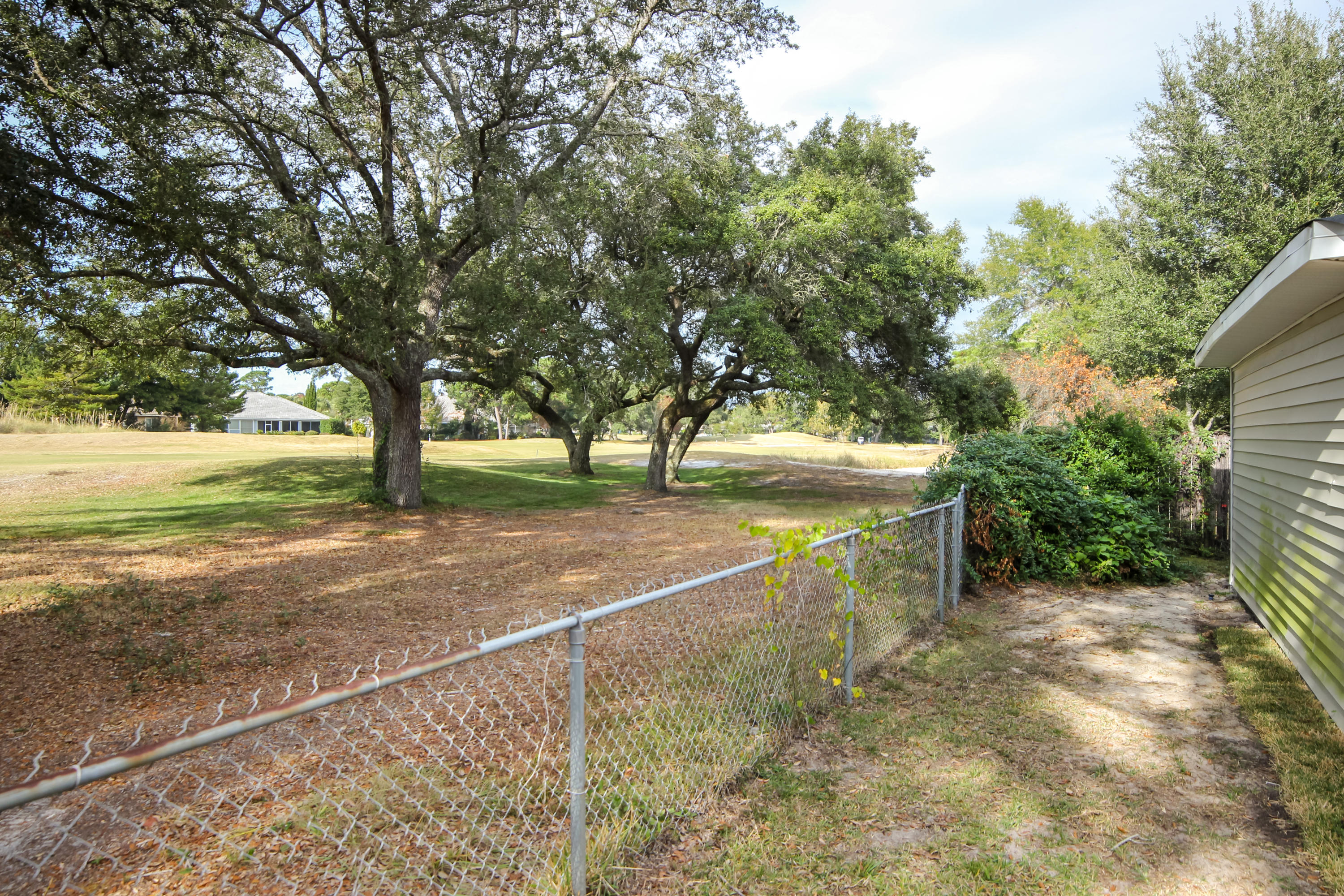 LAKE LORRAINE ESTATES - Residential