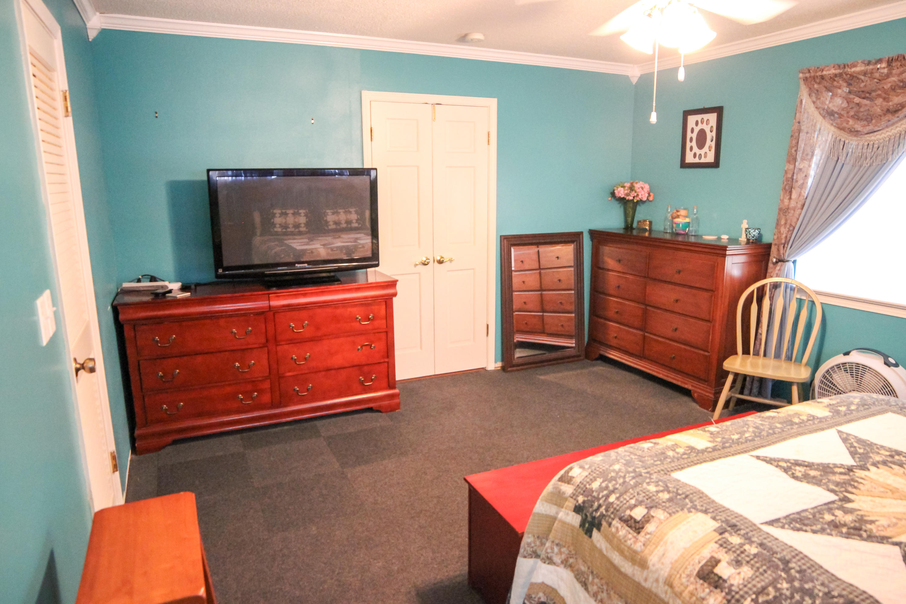 LAKE LORRAINE ESTATES - Residential