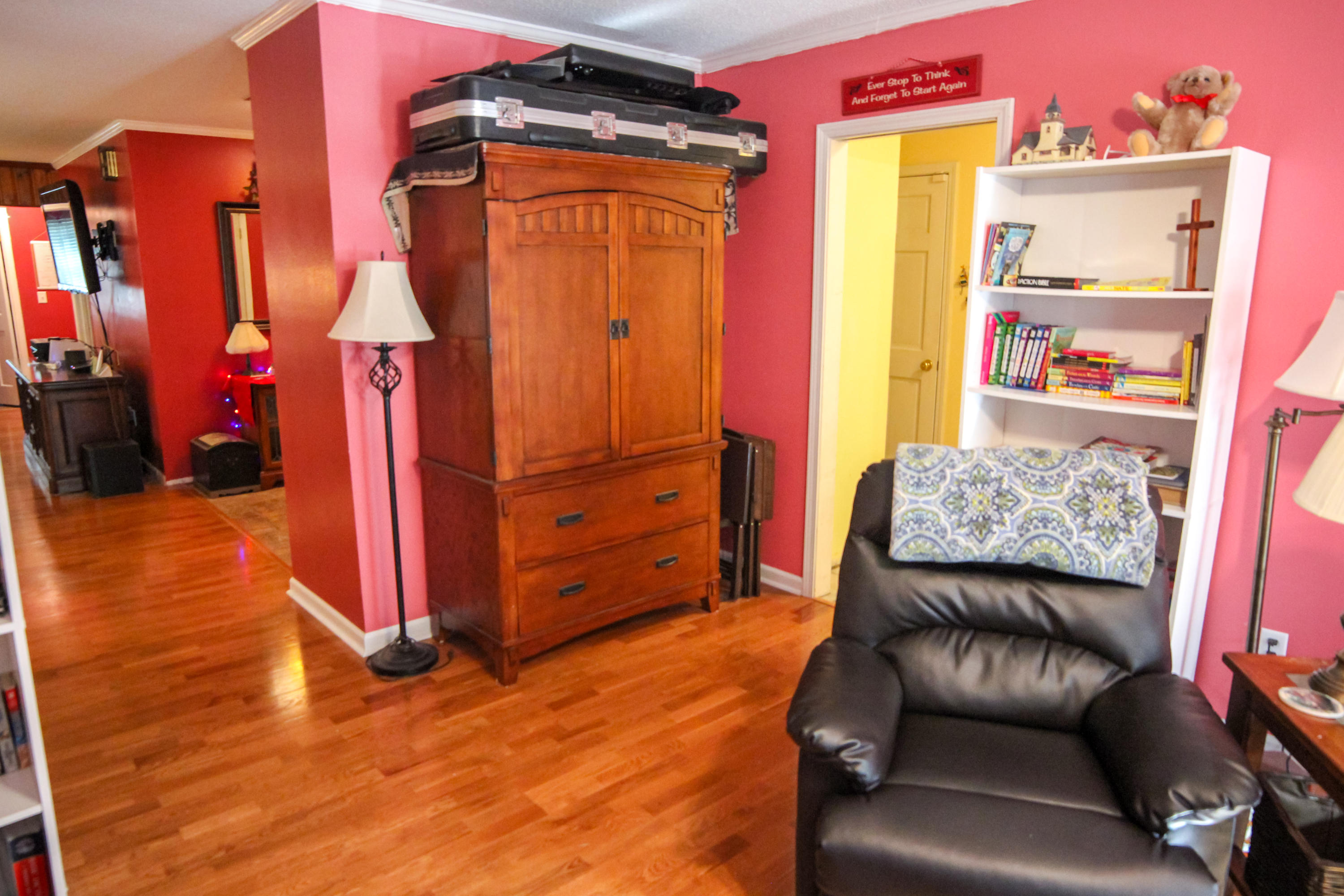 LAKE LORRAINE ESTATES - Residential