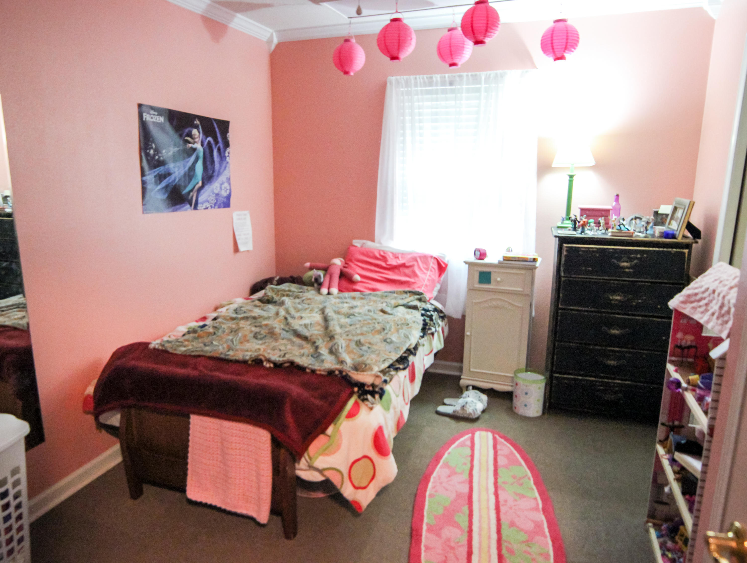 LAKE LORRAINE ESTATES - Residential