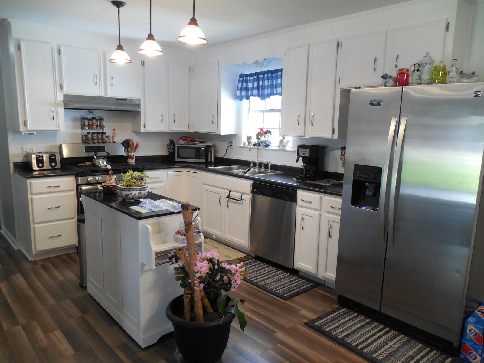 HILLTOP ACRES - Residential