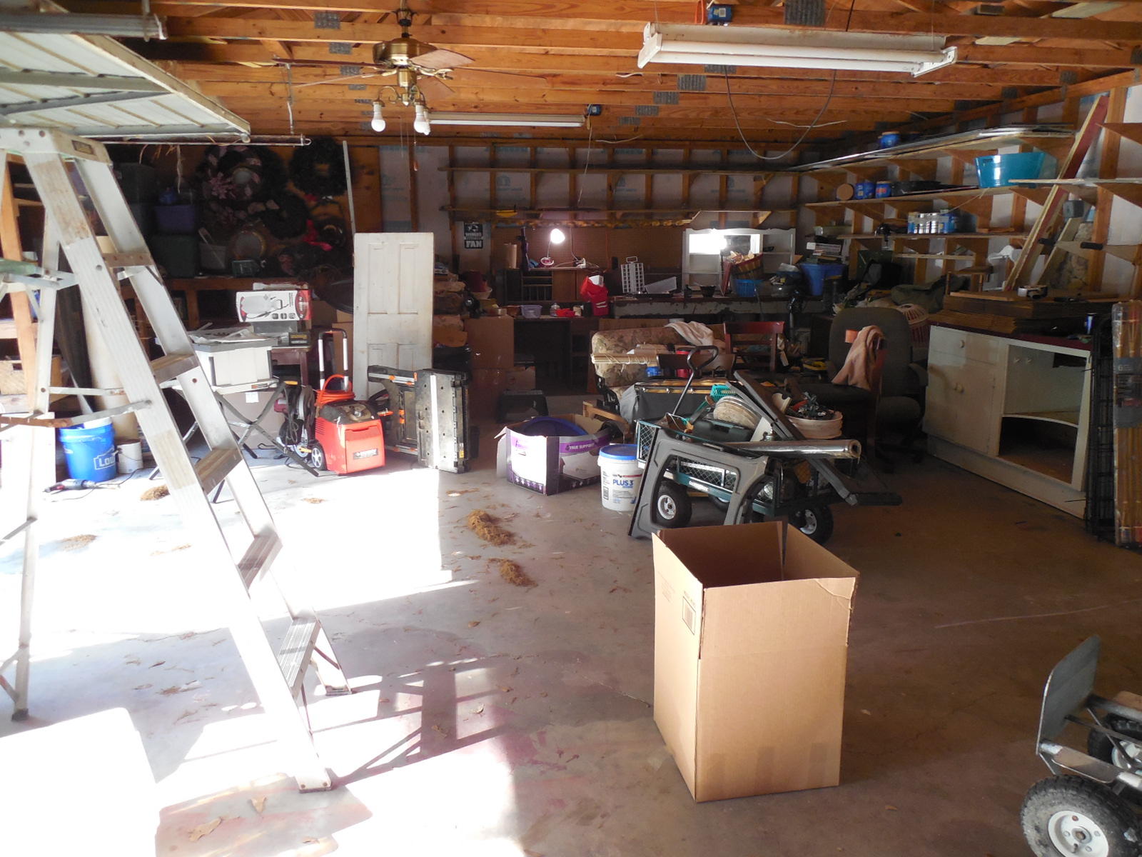 HILLTOP ACRES - Residential