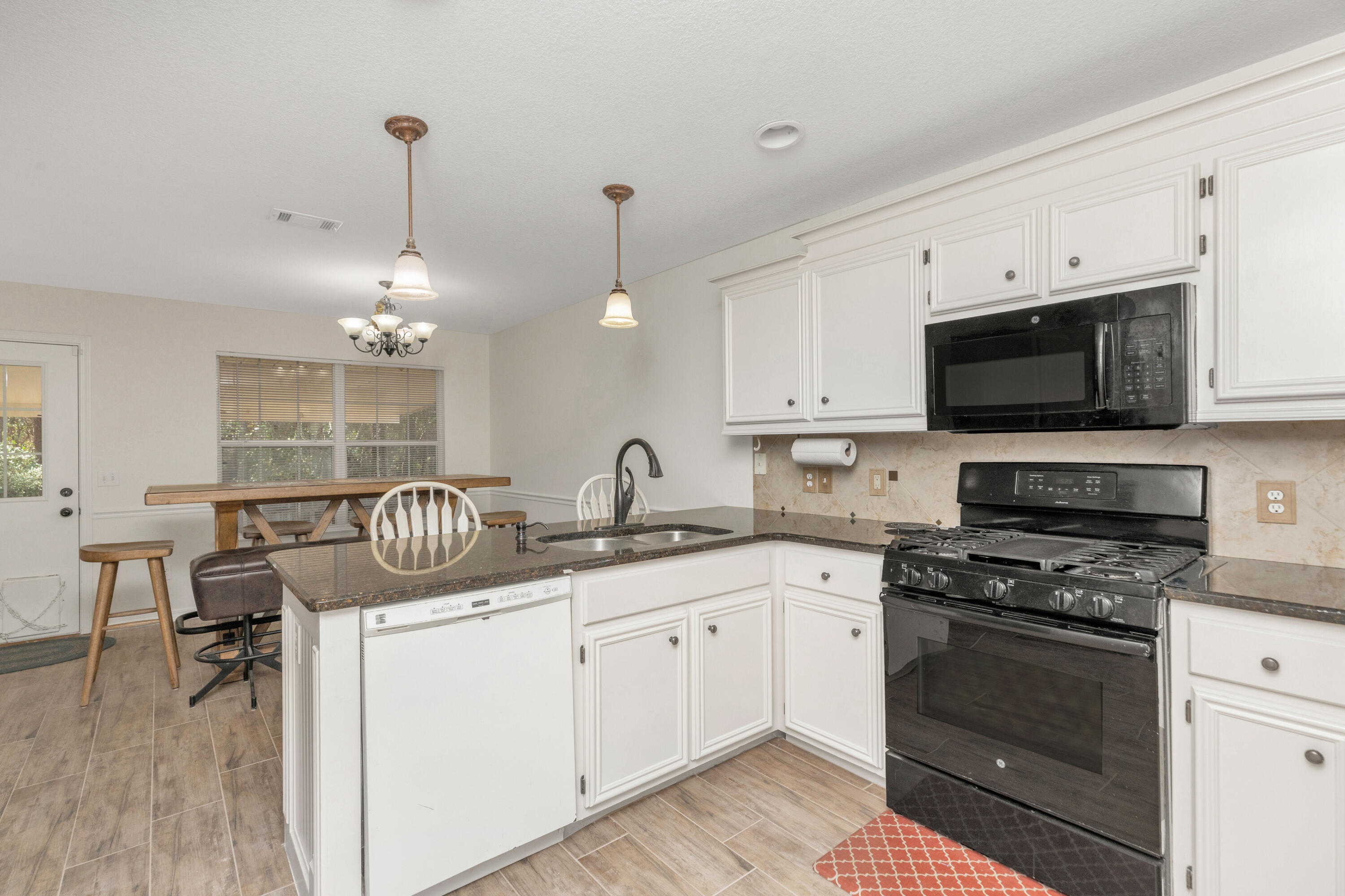 EMERALD VILLAGE S/D - Residential