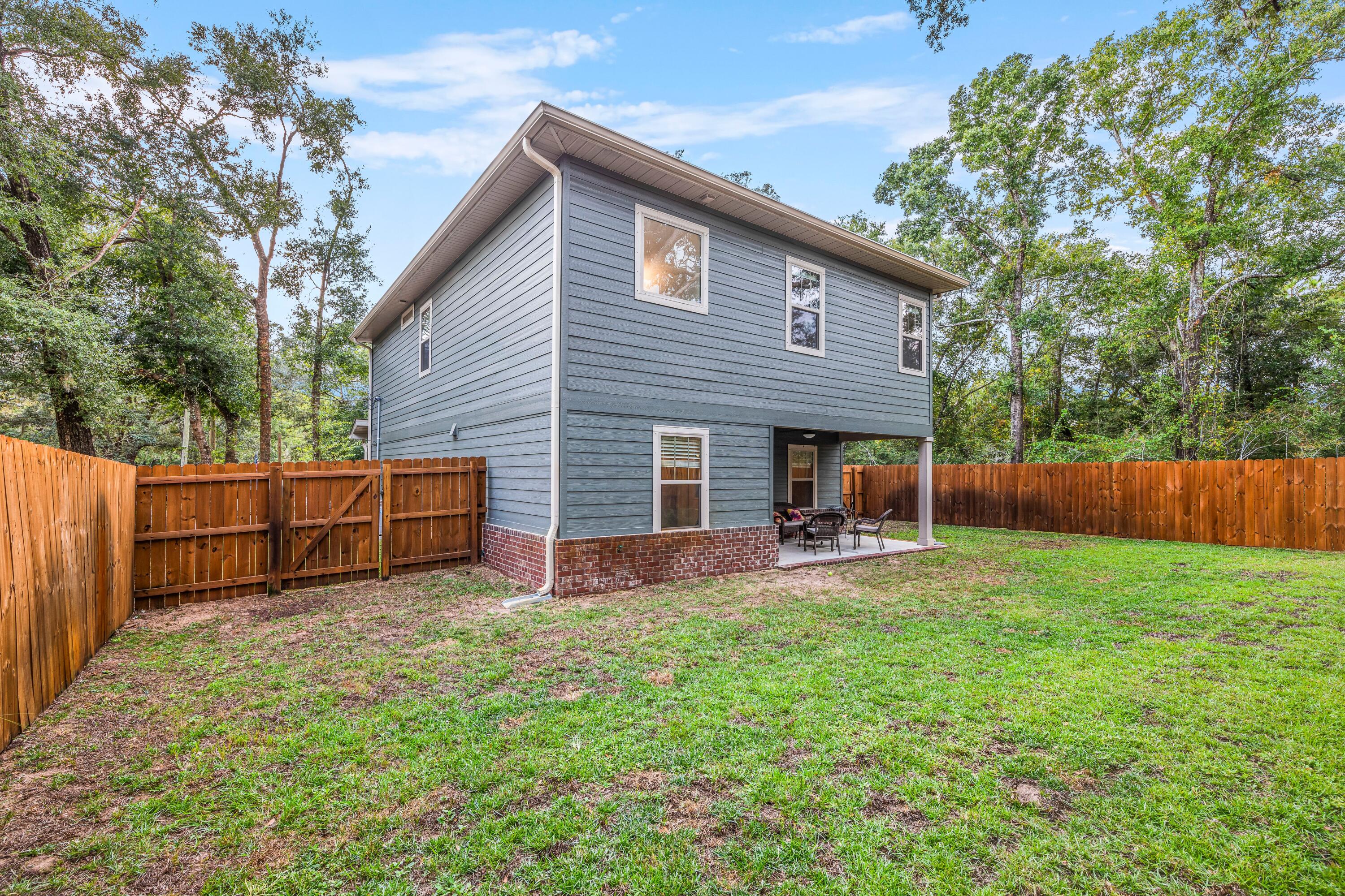 NO RECORDED SUBDIVISION - Residential