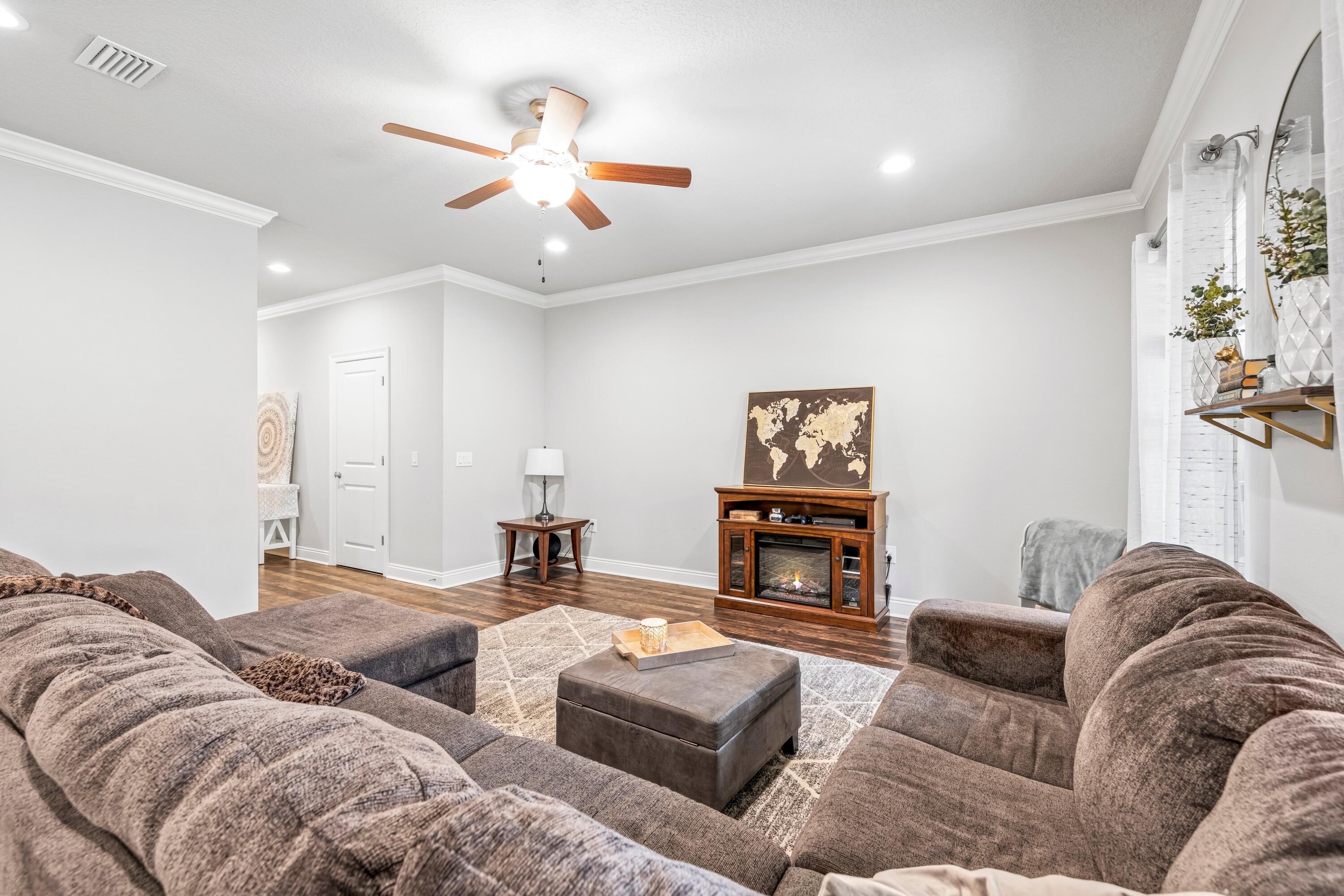 NO RECORDED SUBDIVISION - Residential