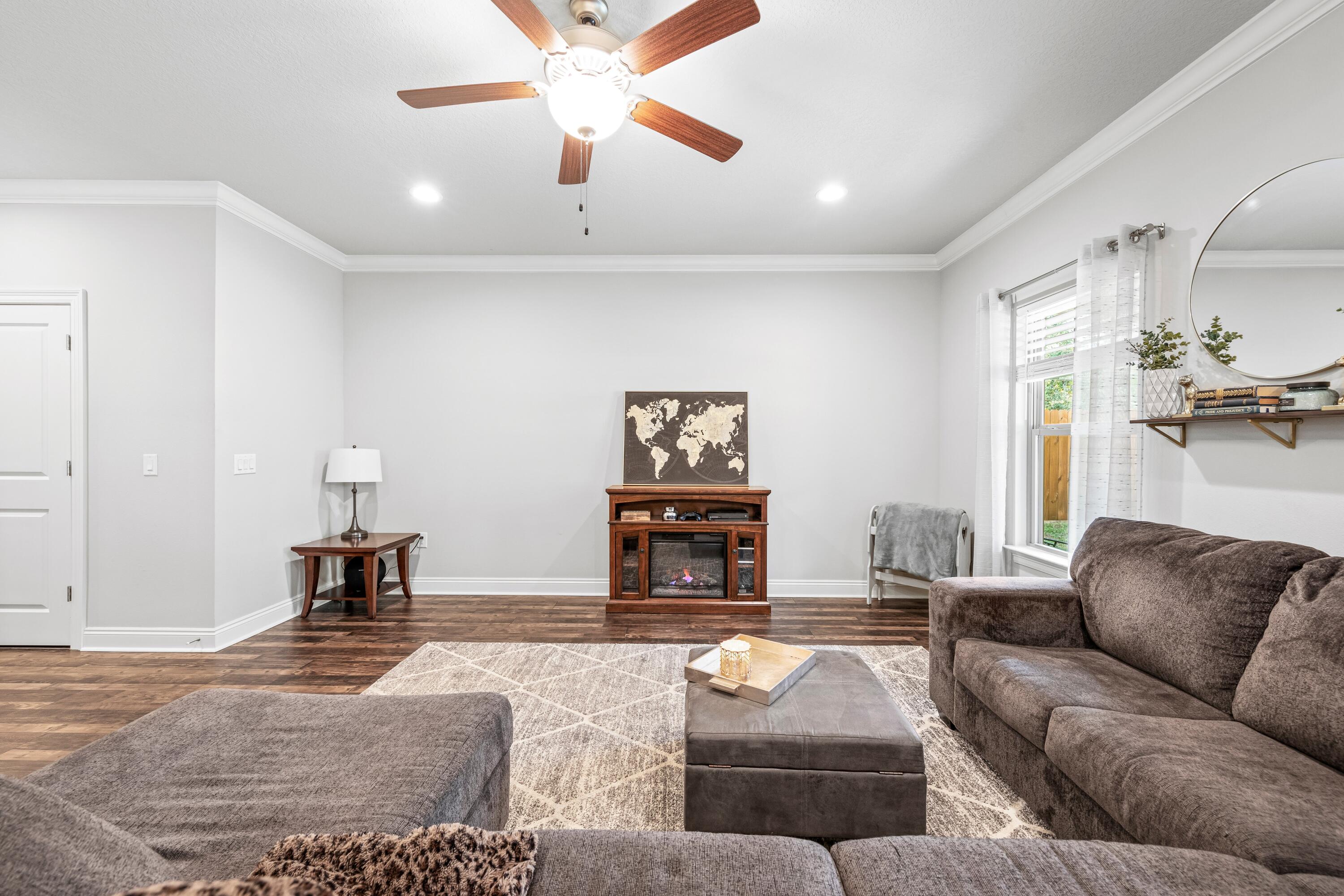 NO RECORDED SUBDIVISION - Residential