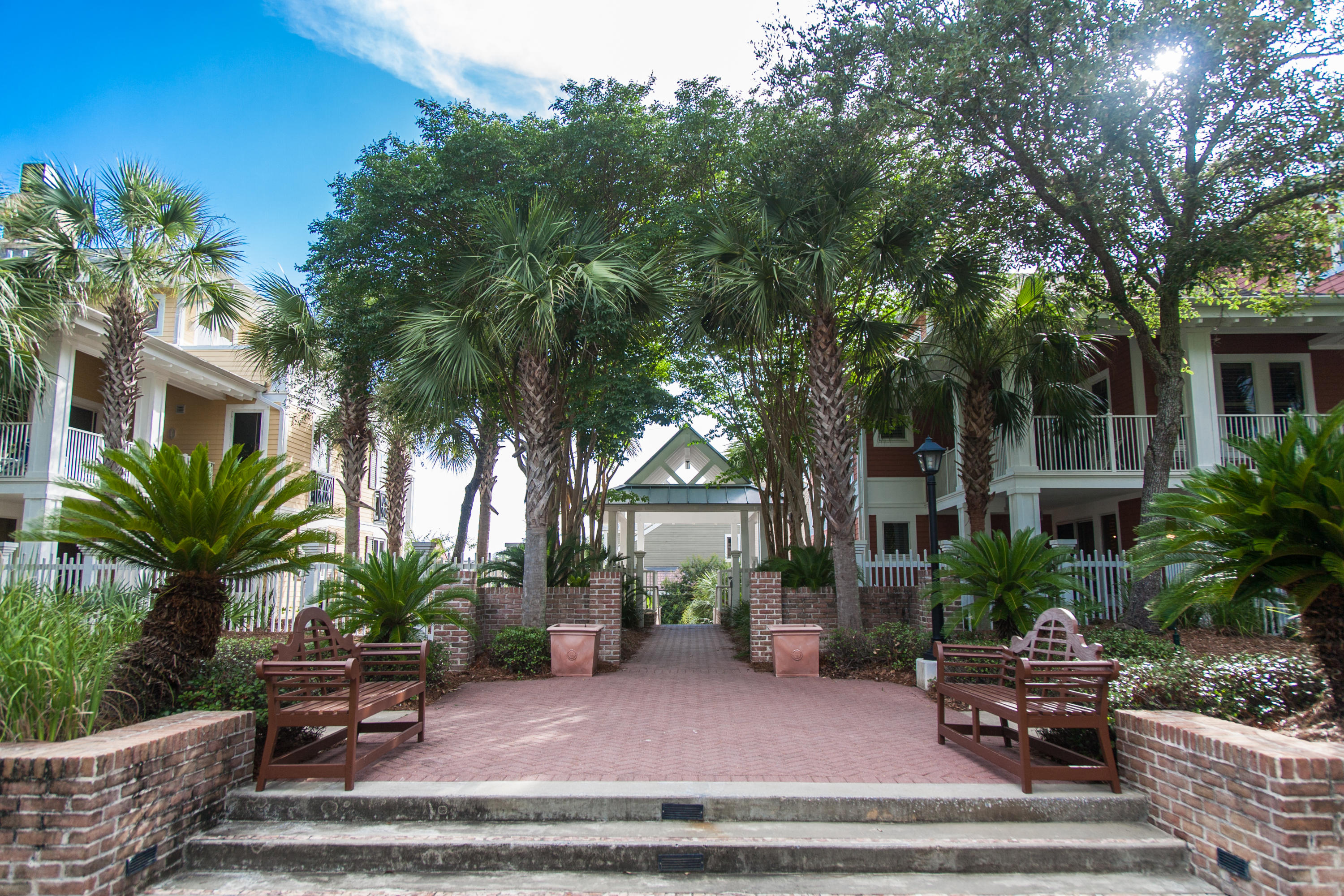 BEACHWALK T/H - Residential