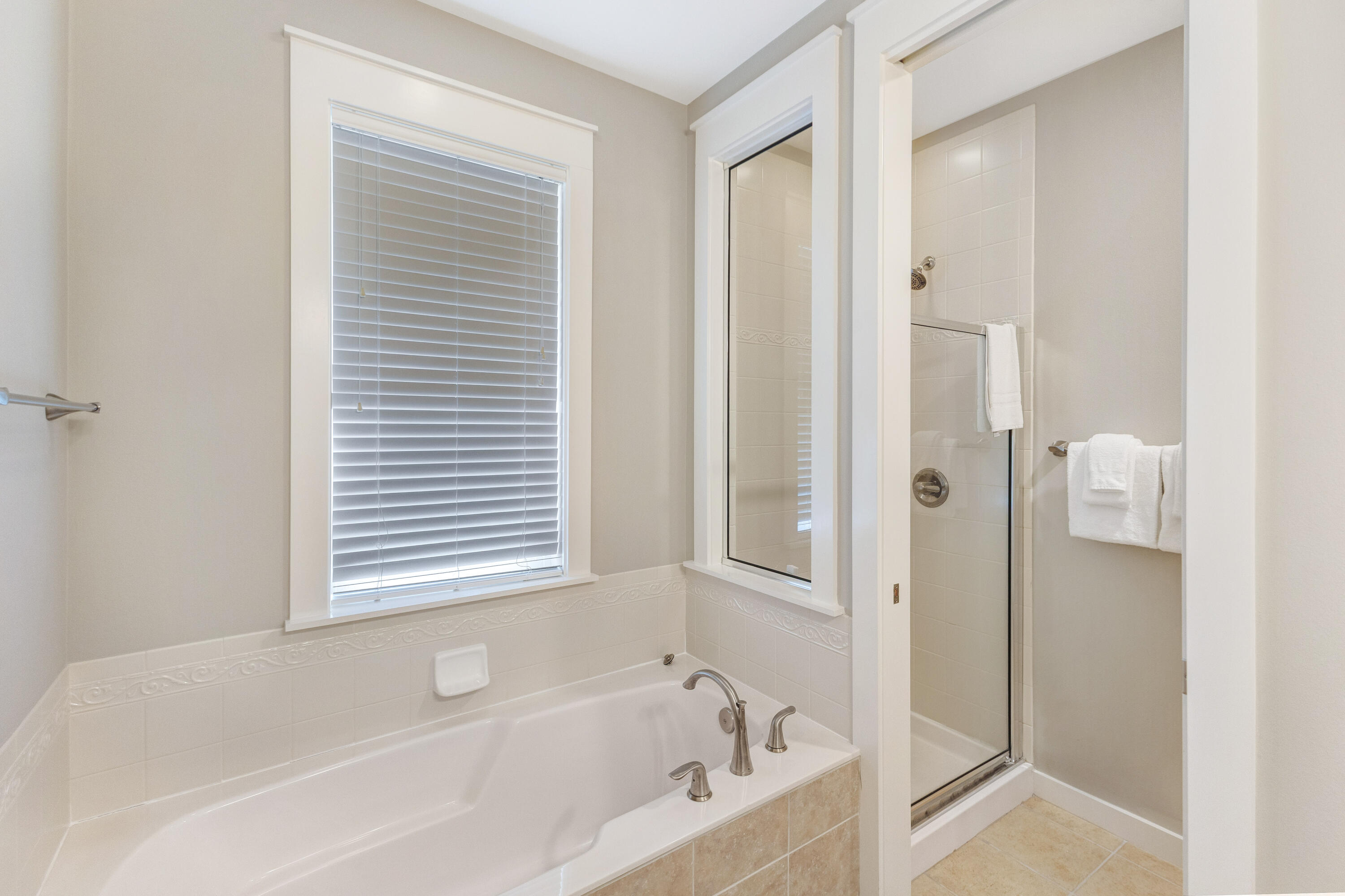 LAUREL GROVE - Residential