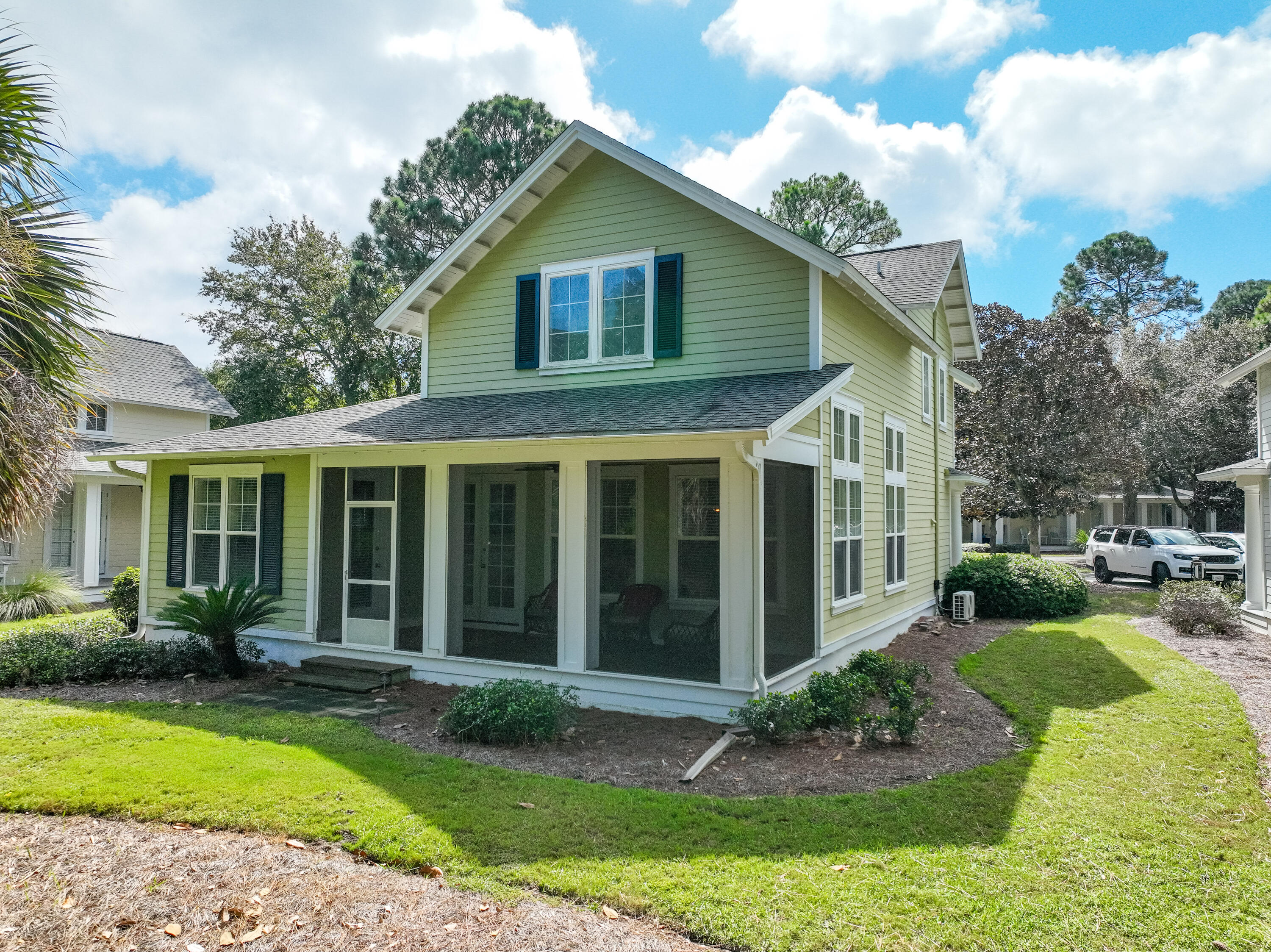 LAUREL GROVE - Residential