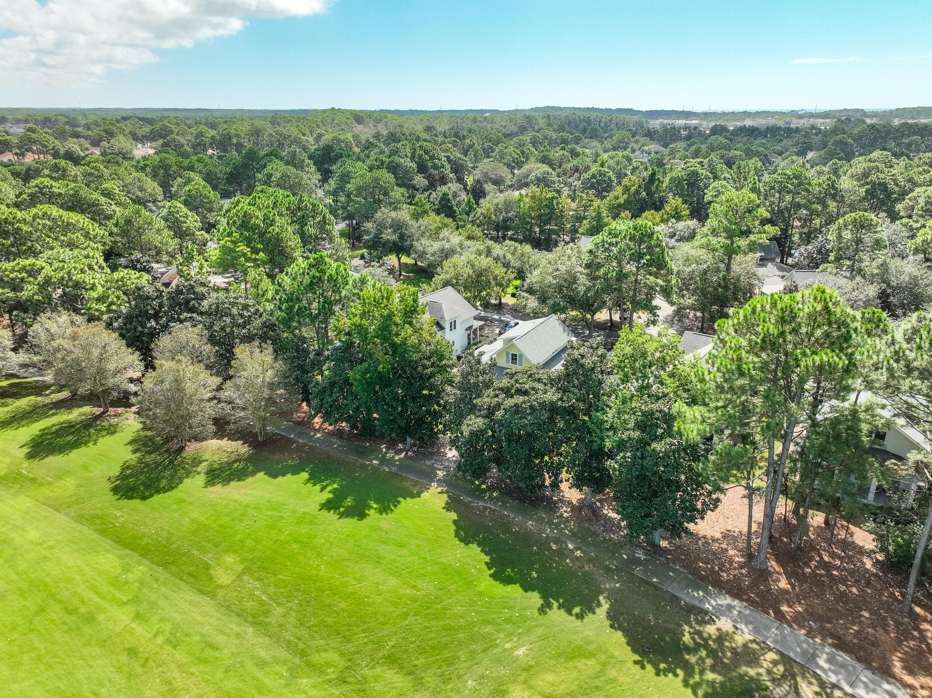 LAUREL GROVE - Residential