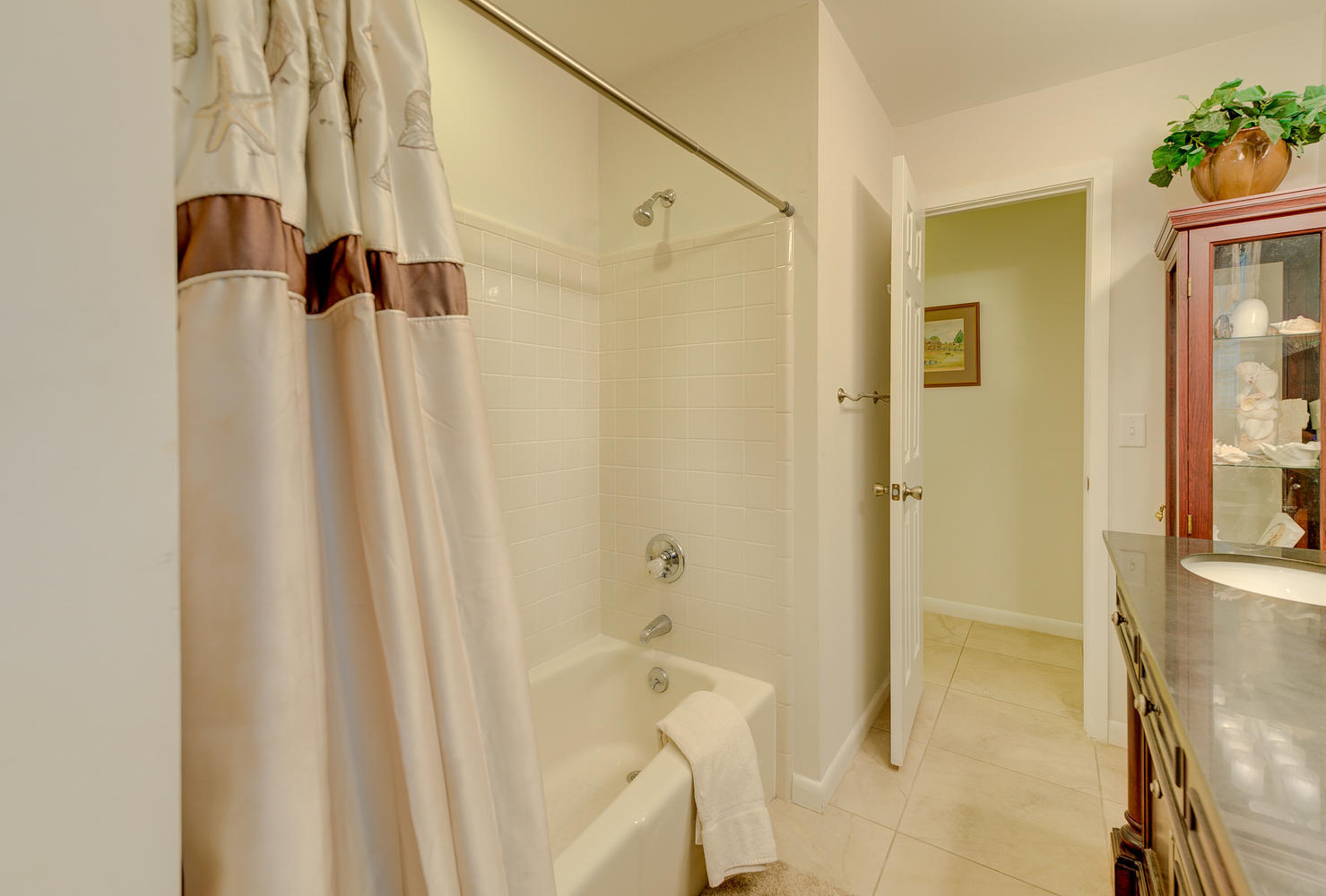 LAKE LORRAINE ESTATES - Residential