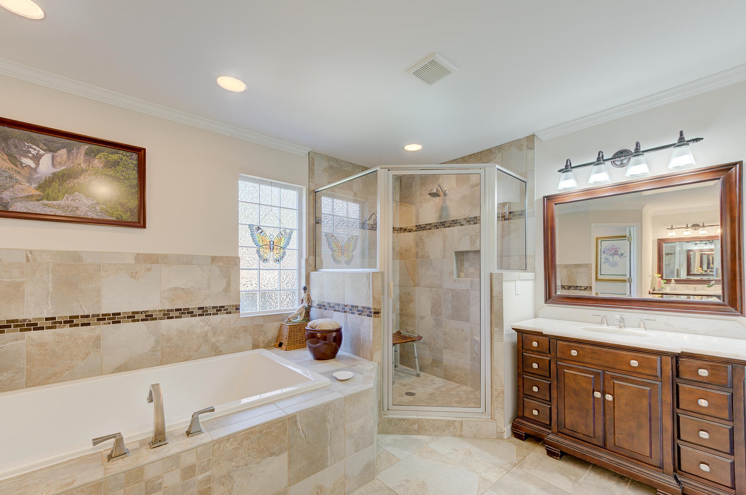 LAKE LORRAINE ESTATES - Residential