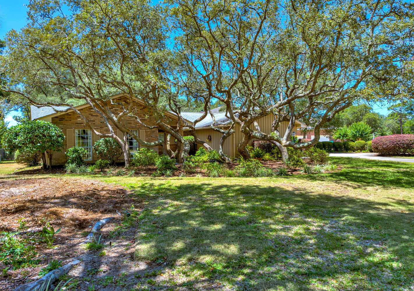 LAKE LORRAINE ESTATES - Residential