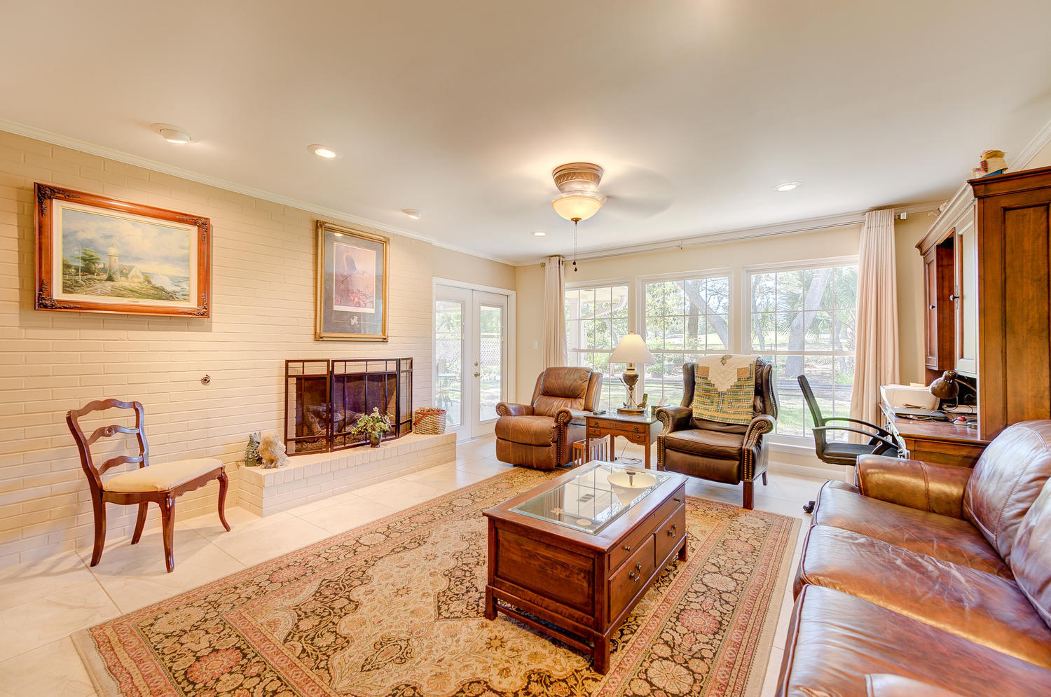 LAKE LORRAINE ESTATES - Residential