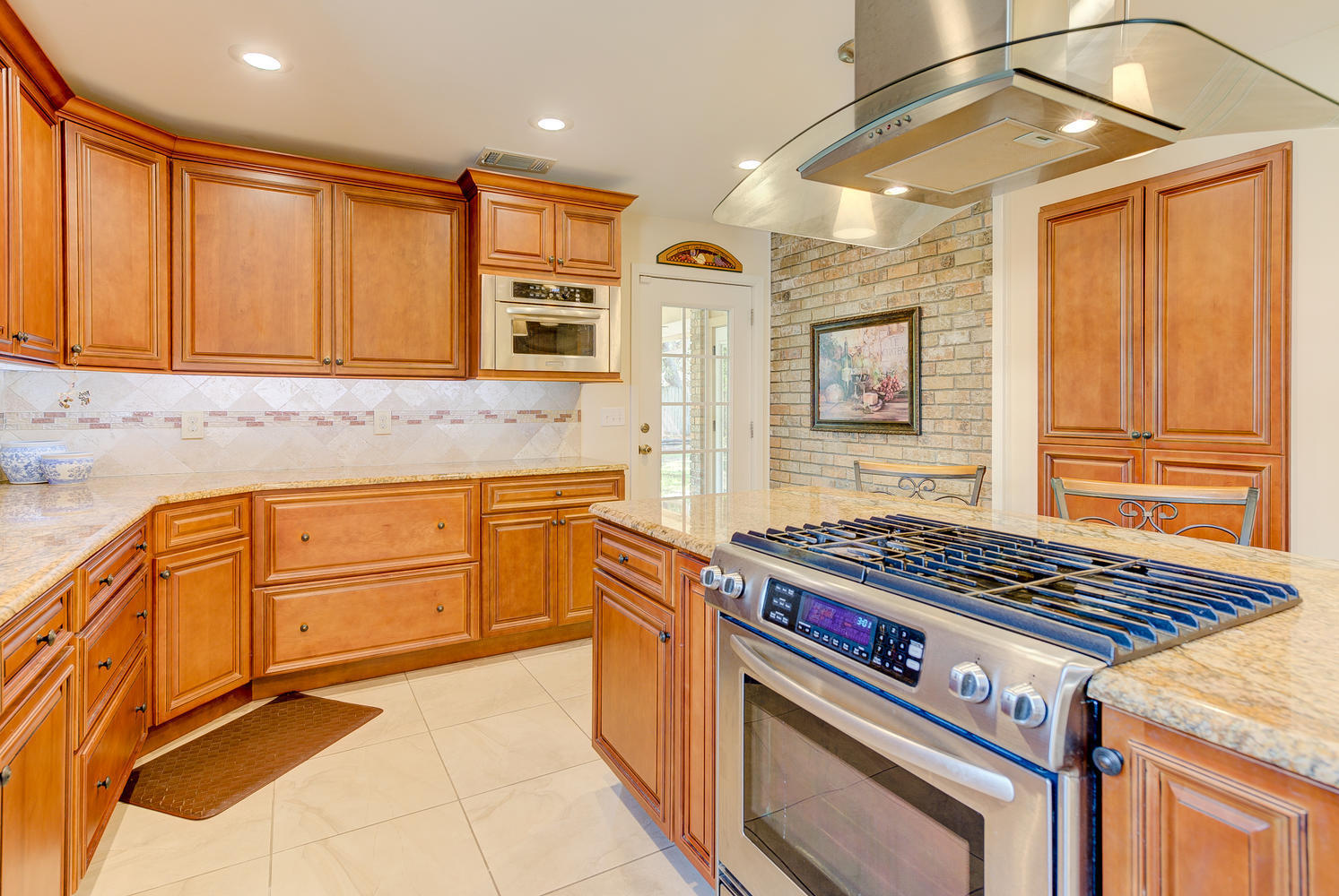 LAKE LORRAINE ESTATES - Residential