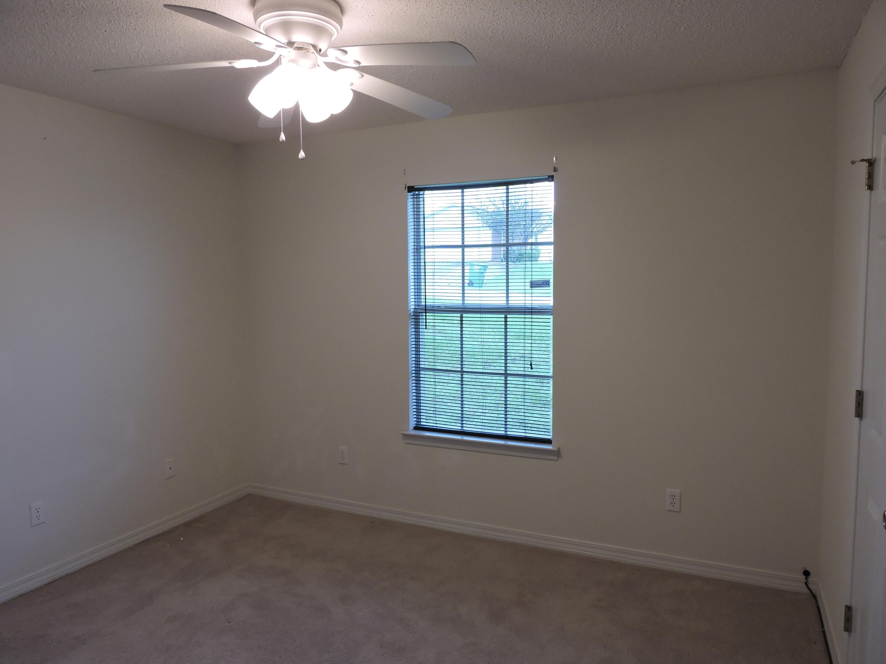 COUNTRYVIEW EST 6TH PH II - Residential Lease