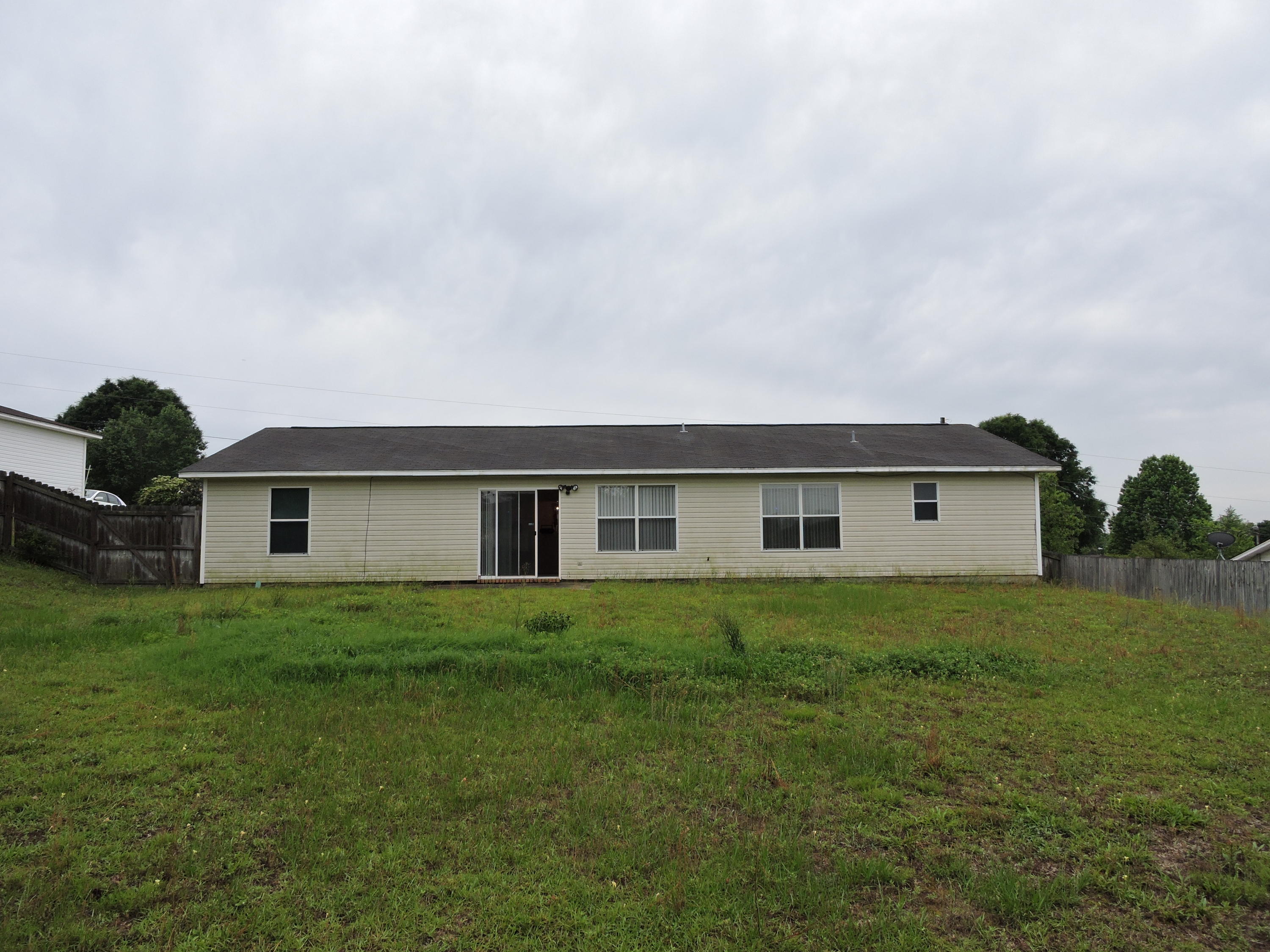 COUNTRYVIEW EST 6TH PH II - Residential Lease