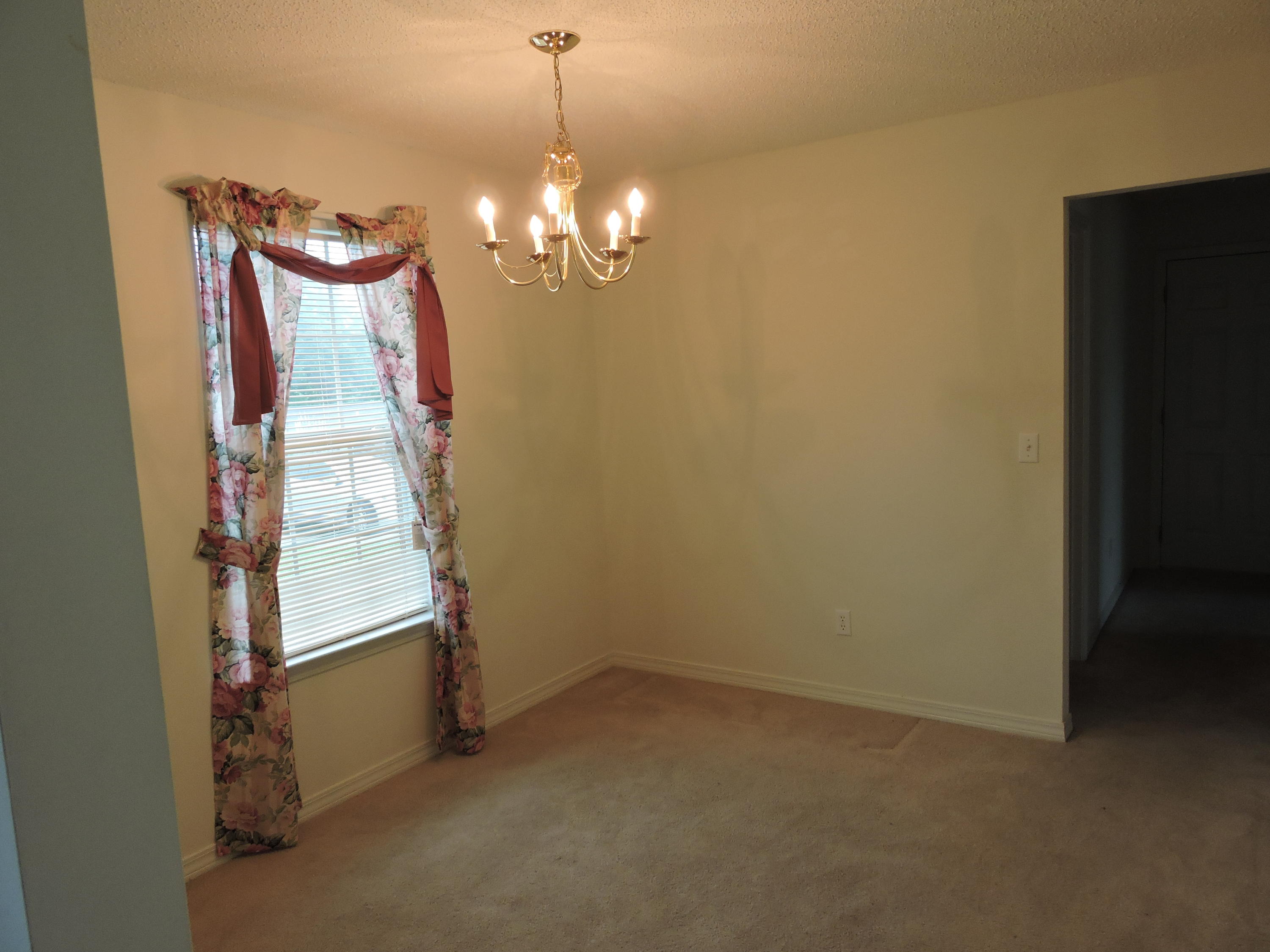 COUNTRYVIEW EST 6TH PH II - Residential Lease