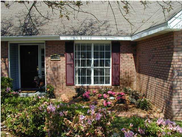 SHALIMAR COMMONS - Residential Lease