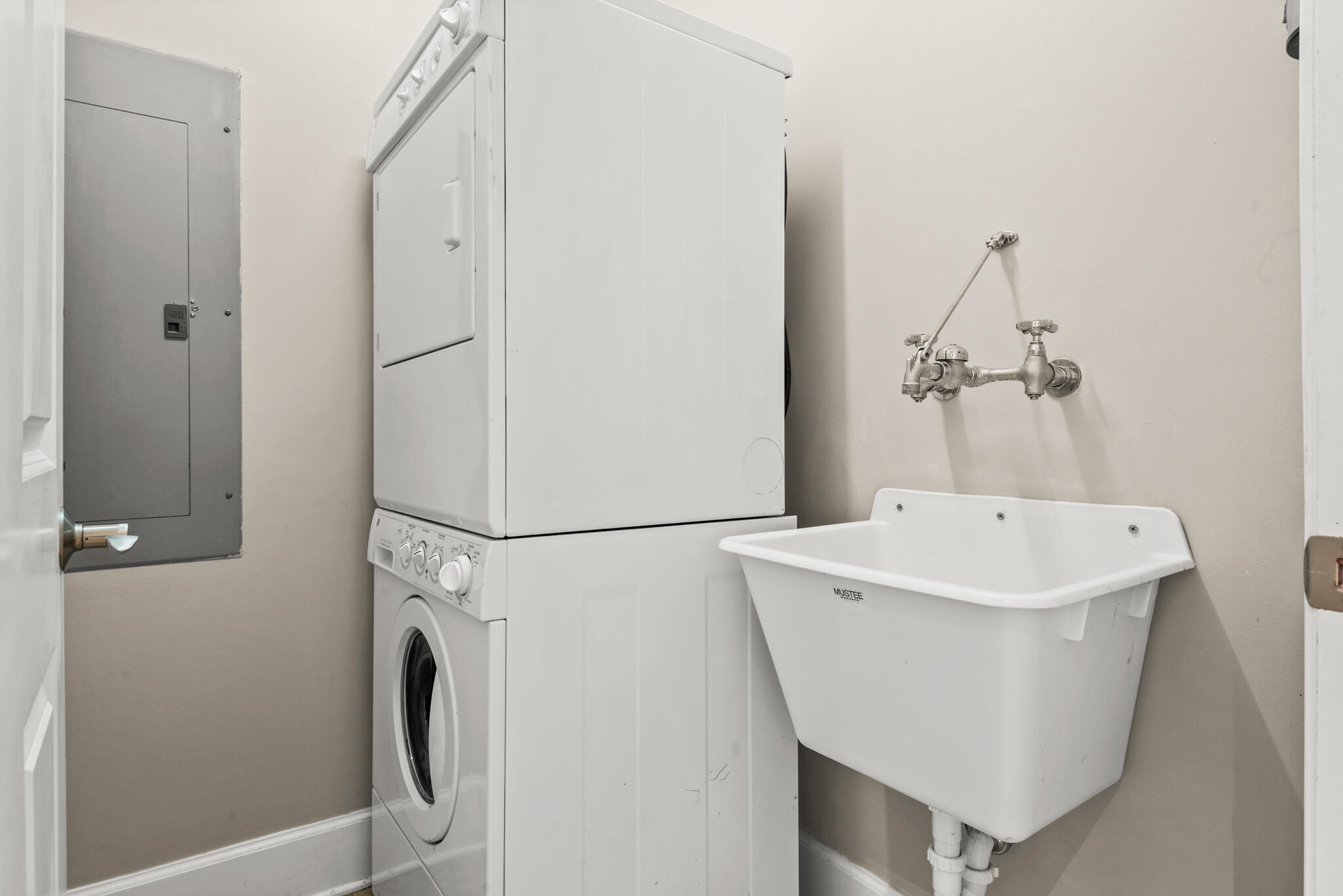 SANCTUARY AT REDFISH - Residential